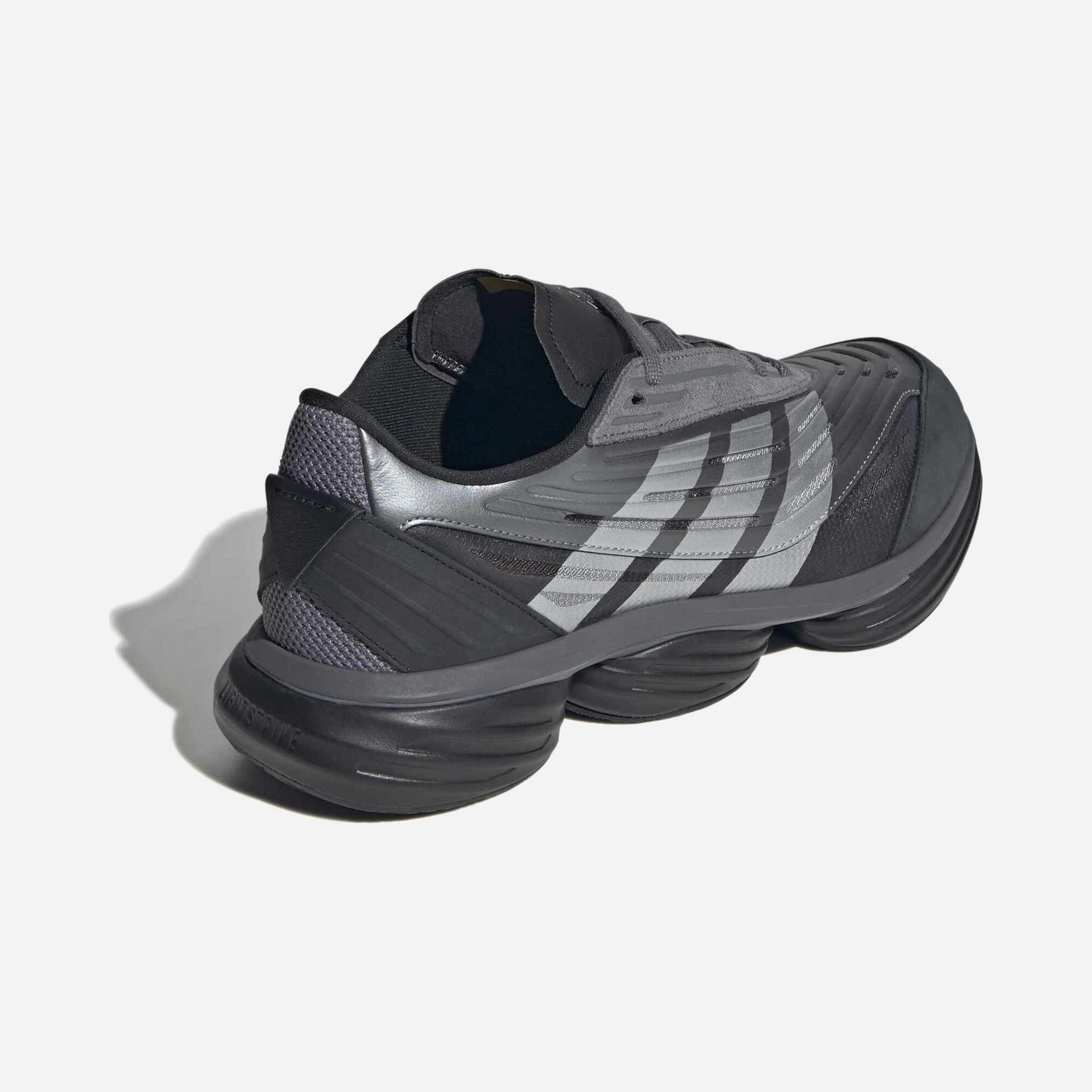 adidas Lightblaze Pod Erkek Spor Ayakkabı
