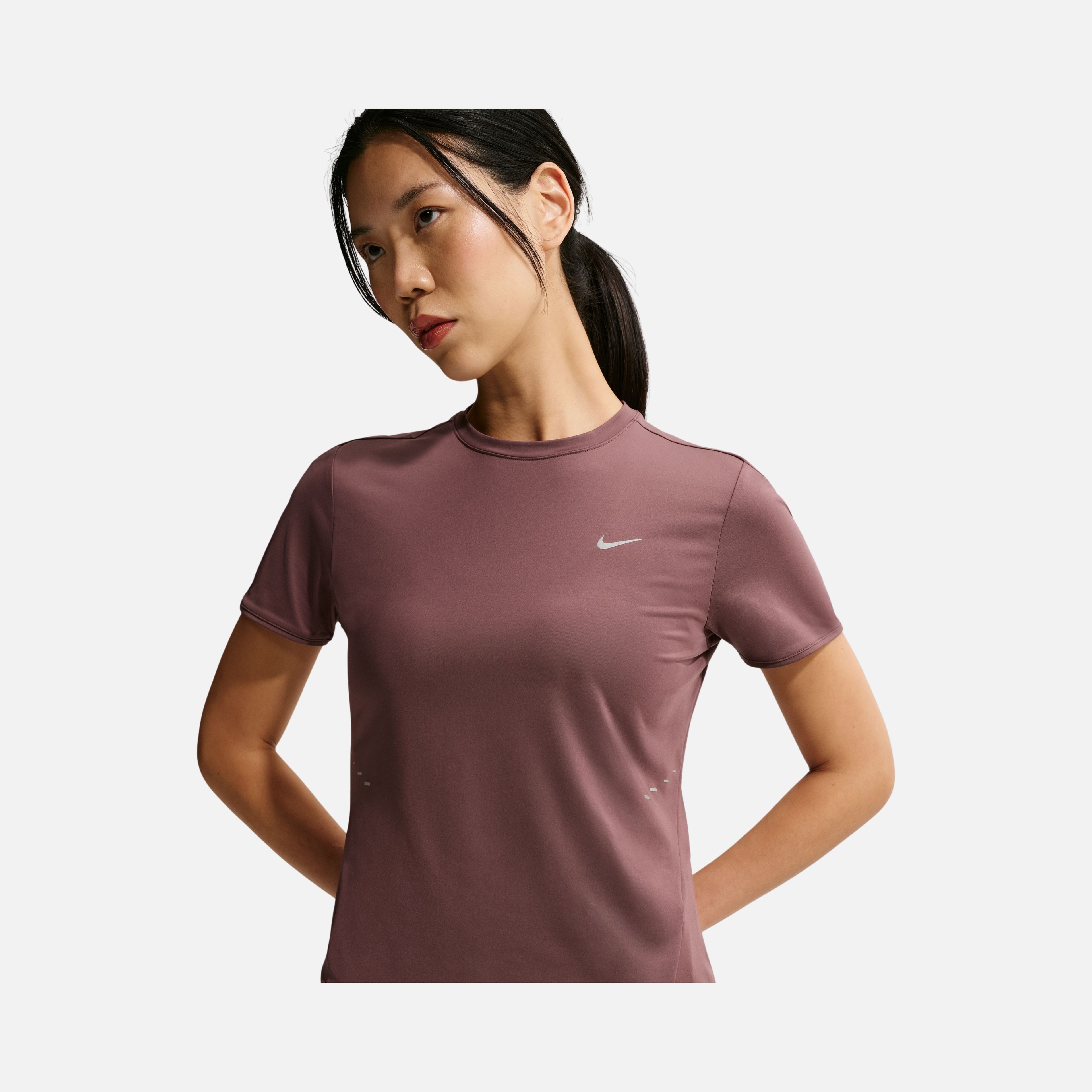 Nike Swift Dri-Fit Running Short-Sleeve Kadın Tişört
