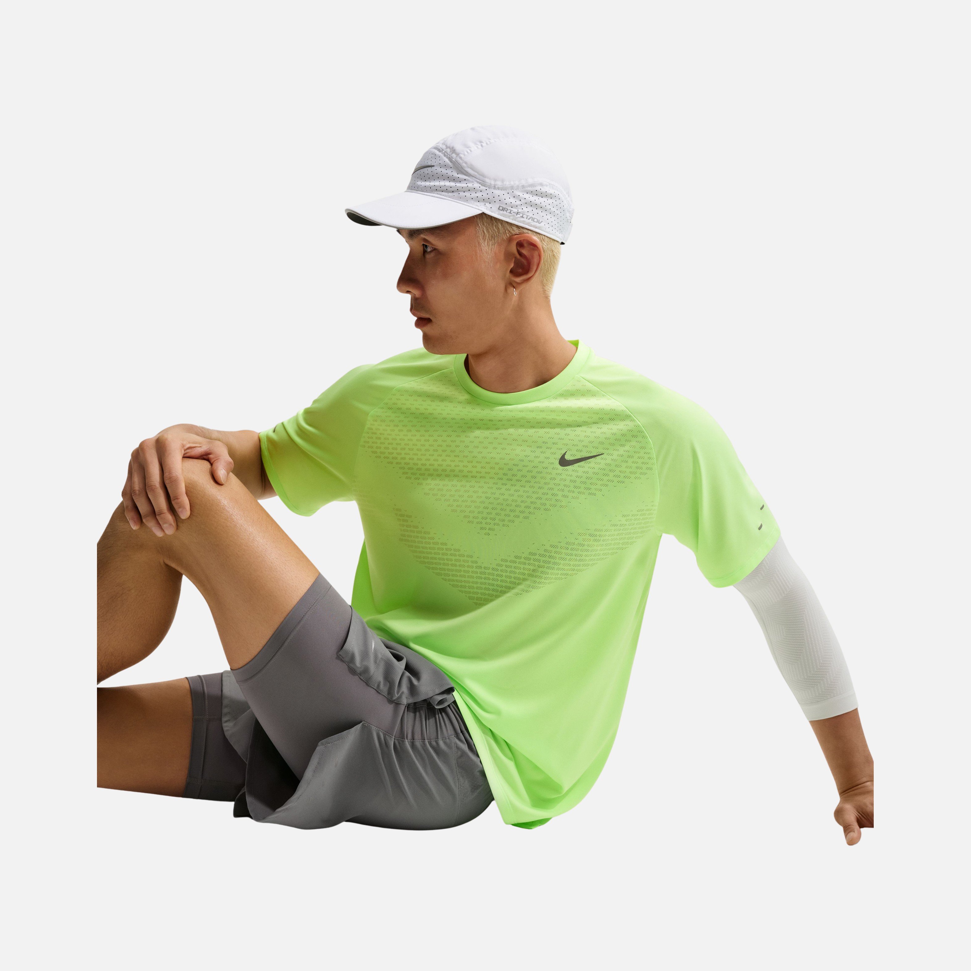 Nike Dri-Fit ADV Stride Running Short-Sleeve Erkek Tişört