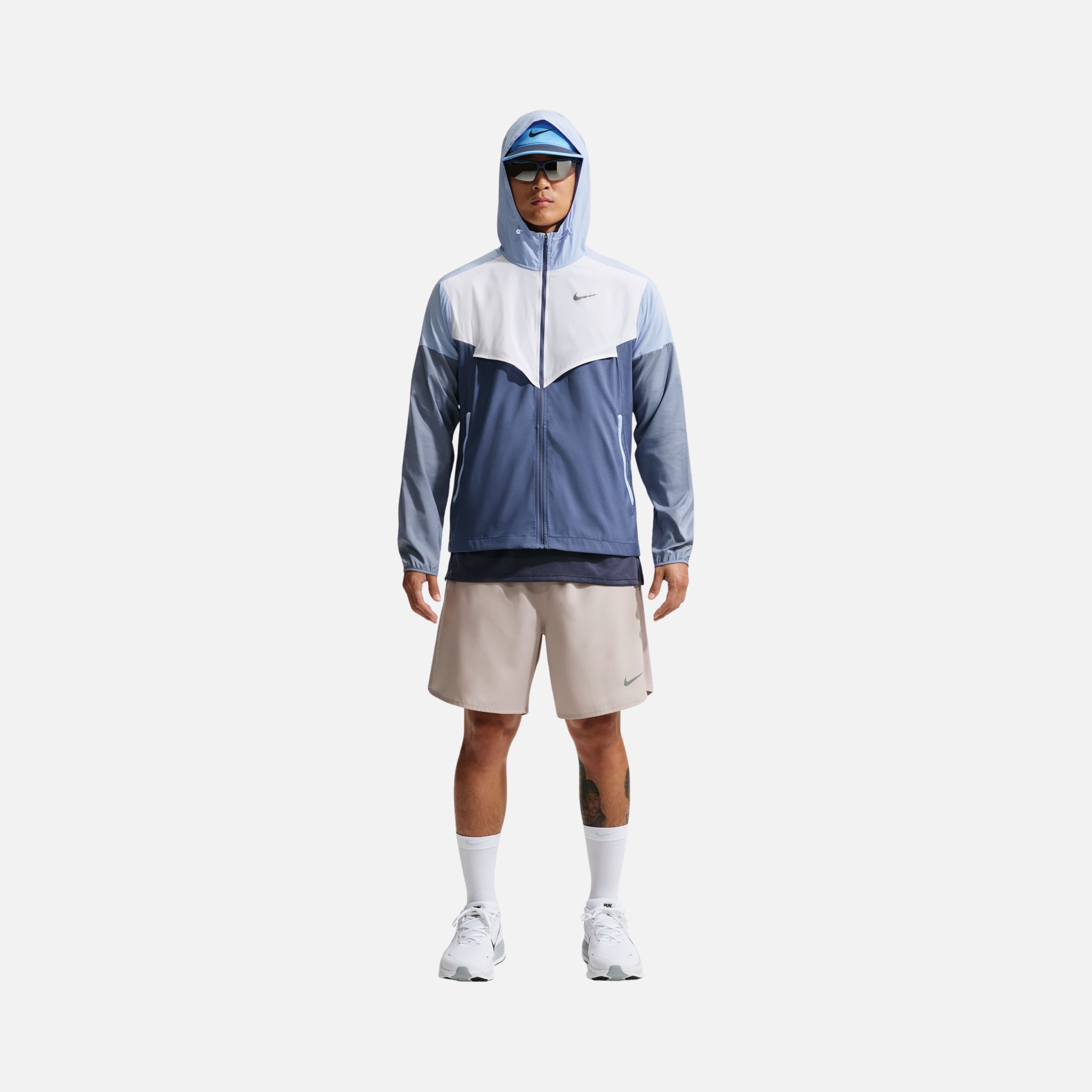 Nike Impossibly Light Windrunner Erkek Ceket | Barçın
