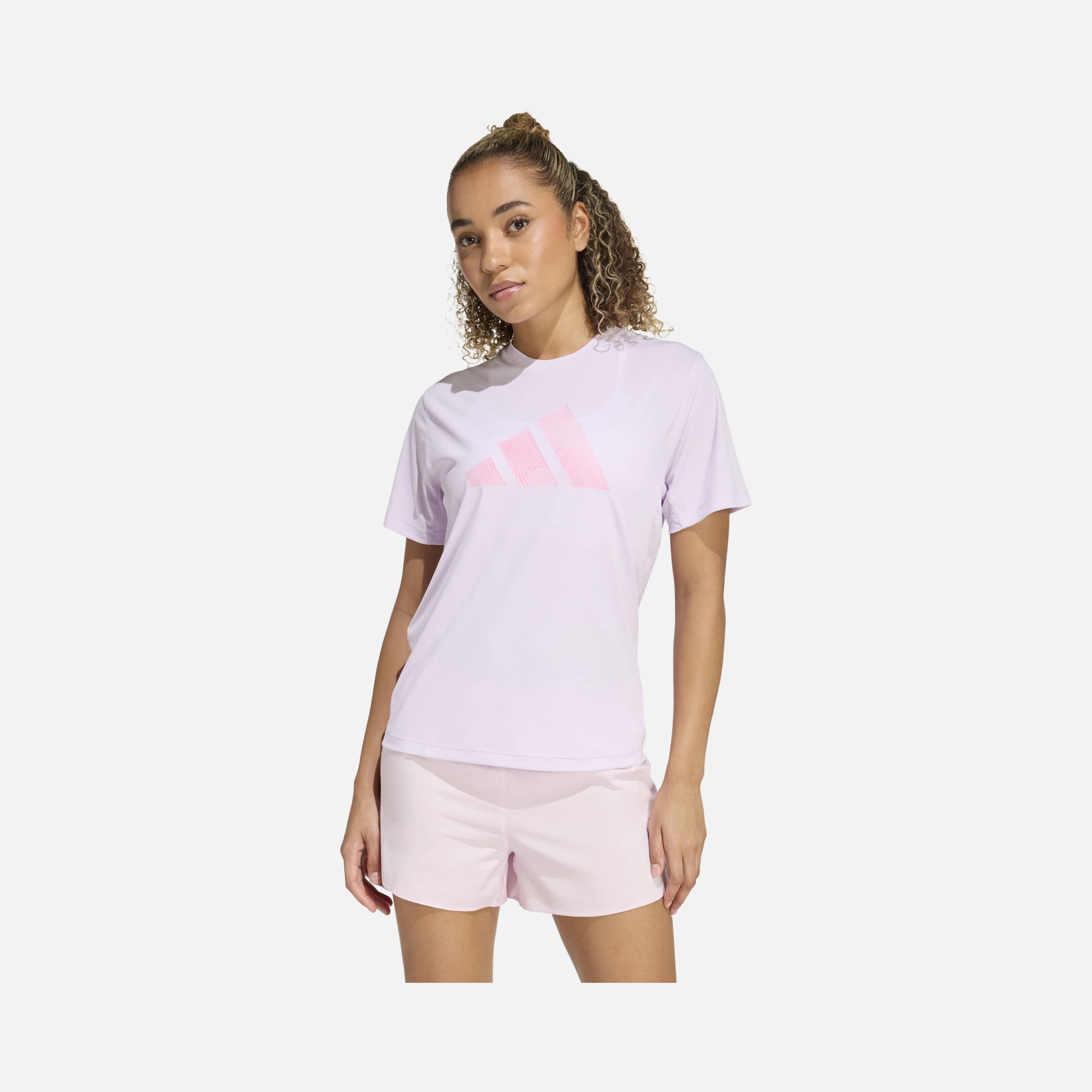 adidas Essential Brand Love Running Kadın Tişört