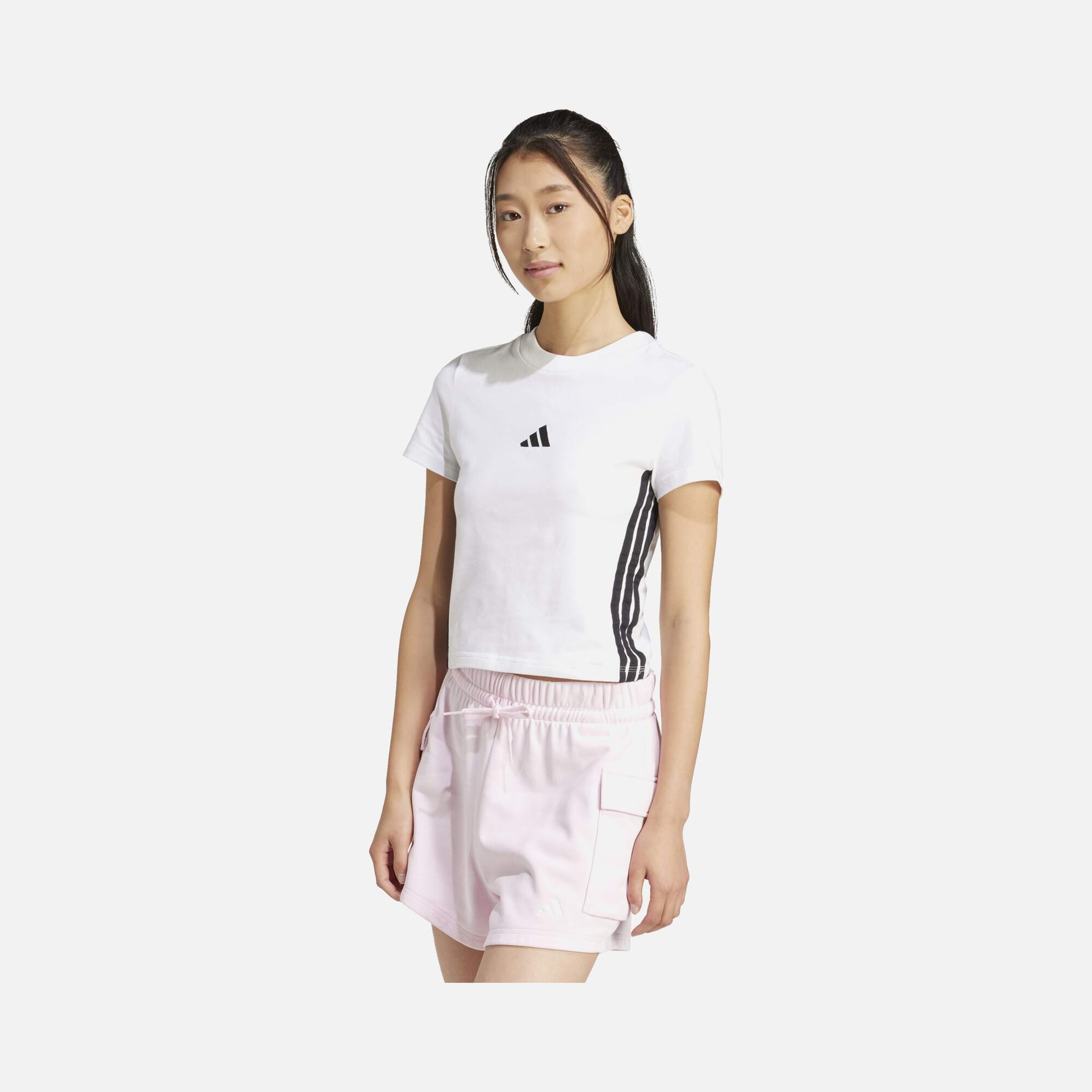 adidas Sportswear Essentials 3-Stripes Slim-Fit Short-Sleeve Kadın Tişört