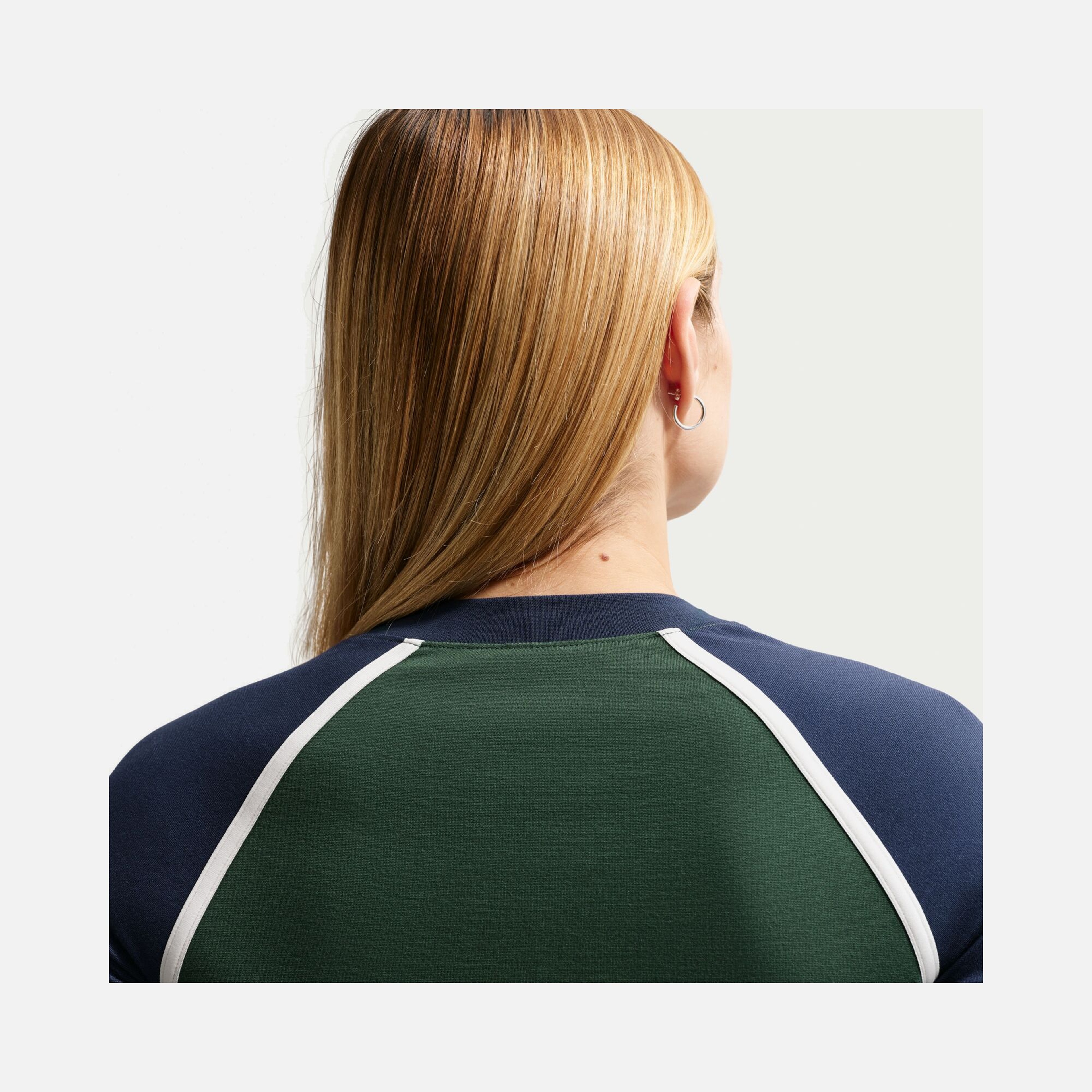 Nike Nsw Street Ls Body Bold Cr Kadın Tişört