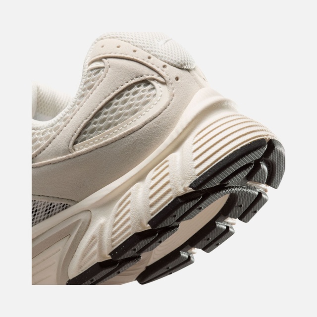 Nike Bej Nike V5 RNR