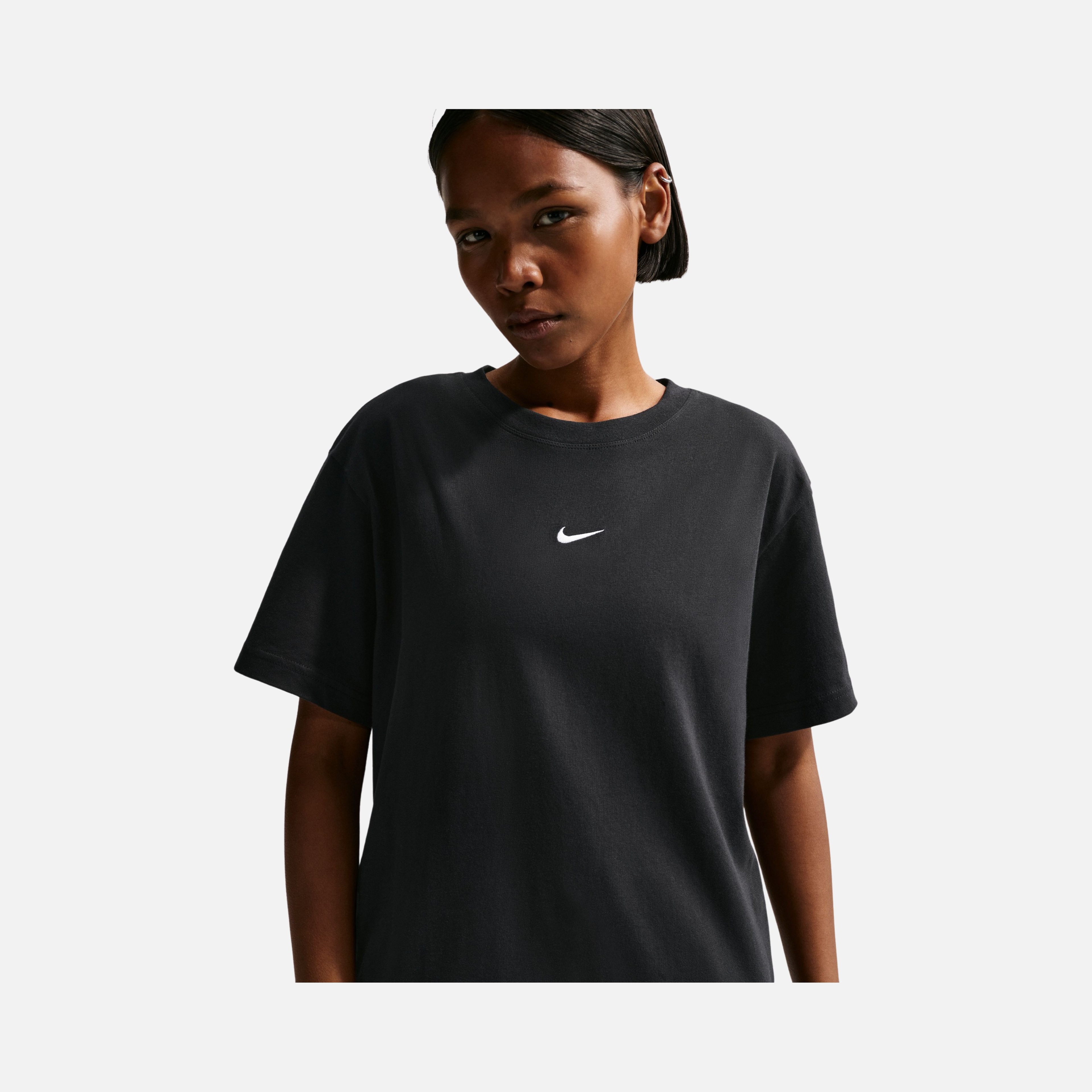 Nike Sportswear Classic Kadın Tişört