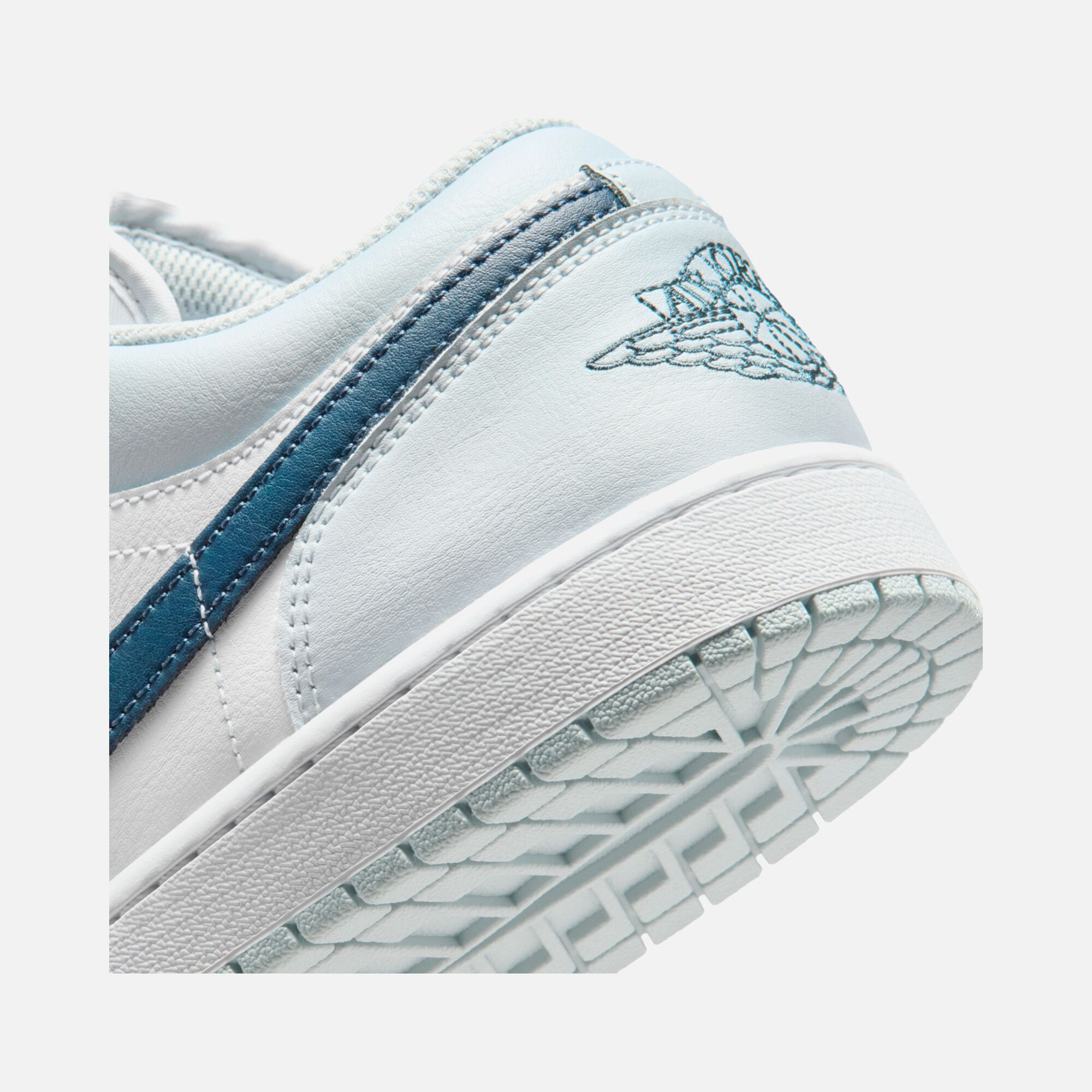 Nike Air Jordan 1 Low CO Erkek Spor Ayakkabı