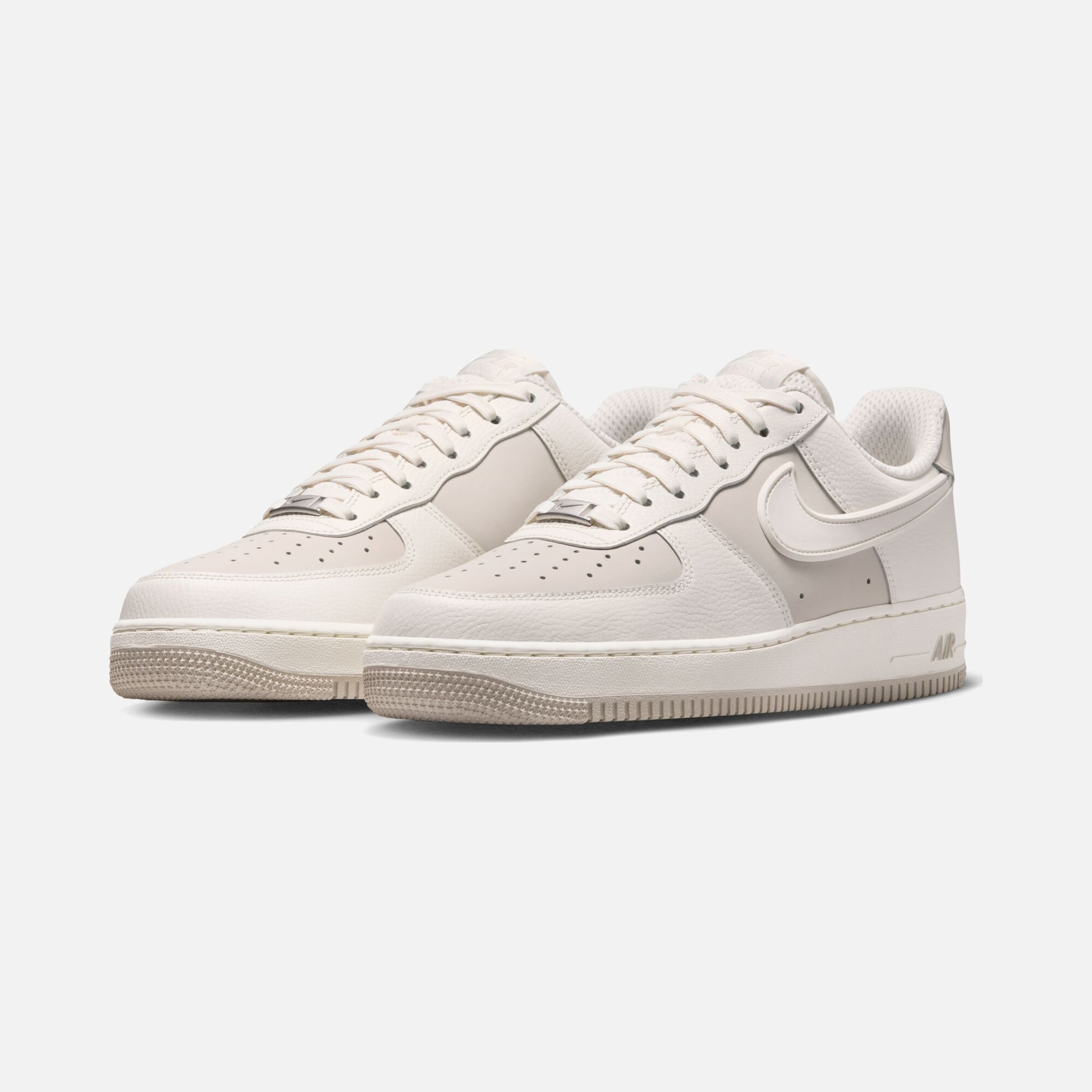 Nike Air Force 1 07 Lv8 SU26 Erkek Spor Ayakkabı