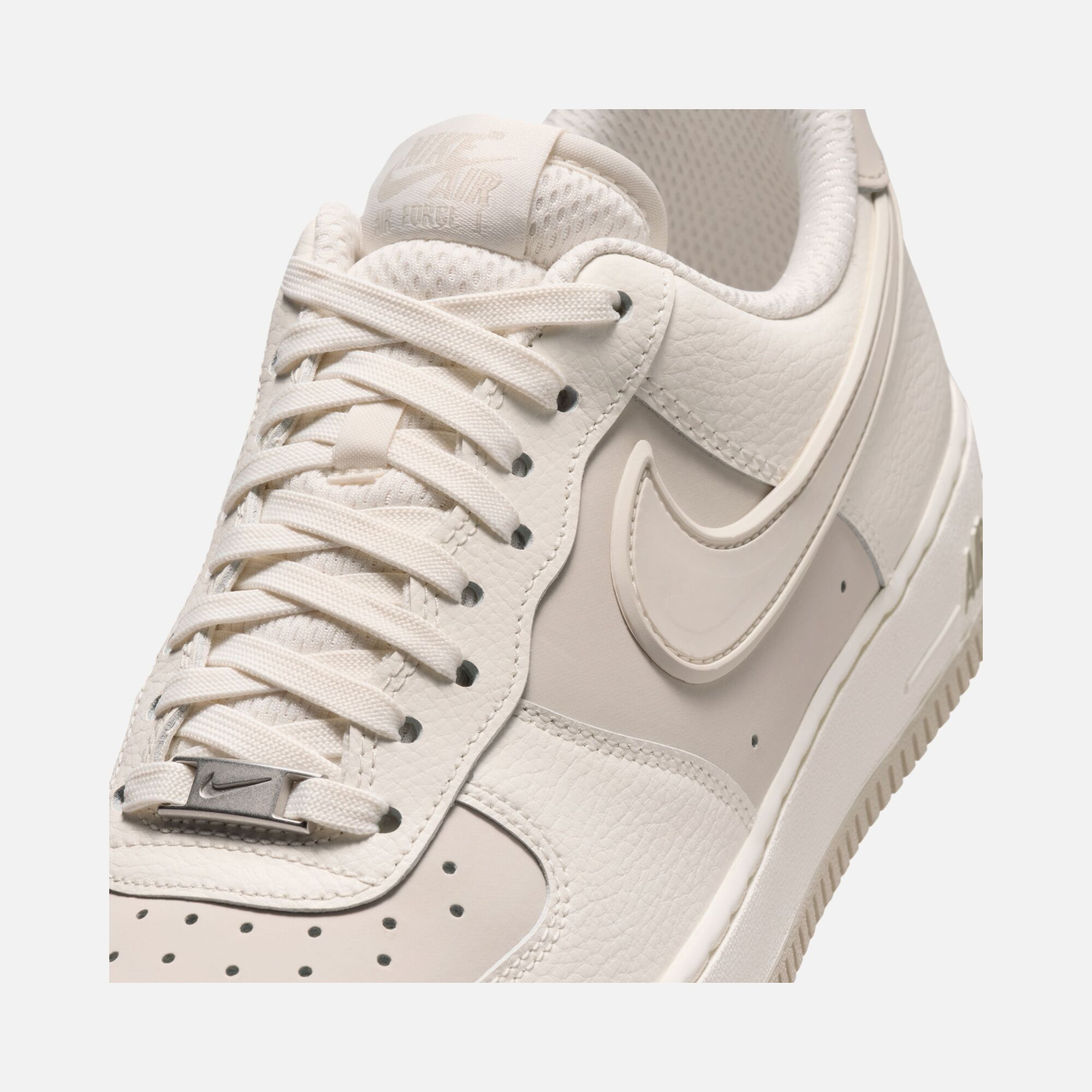 Nike Air Force 1 07 Lv8 SU26 Erkek Spor Ayakkabı