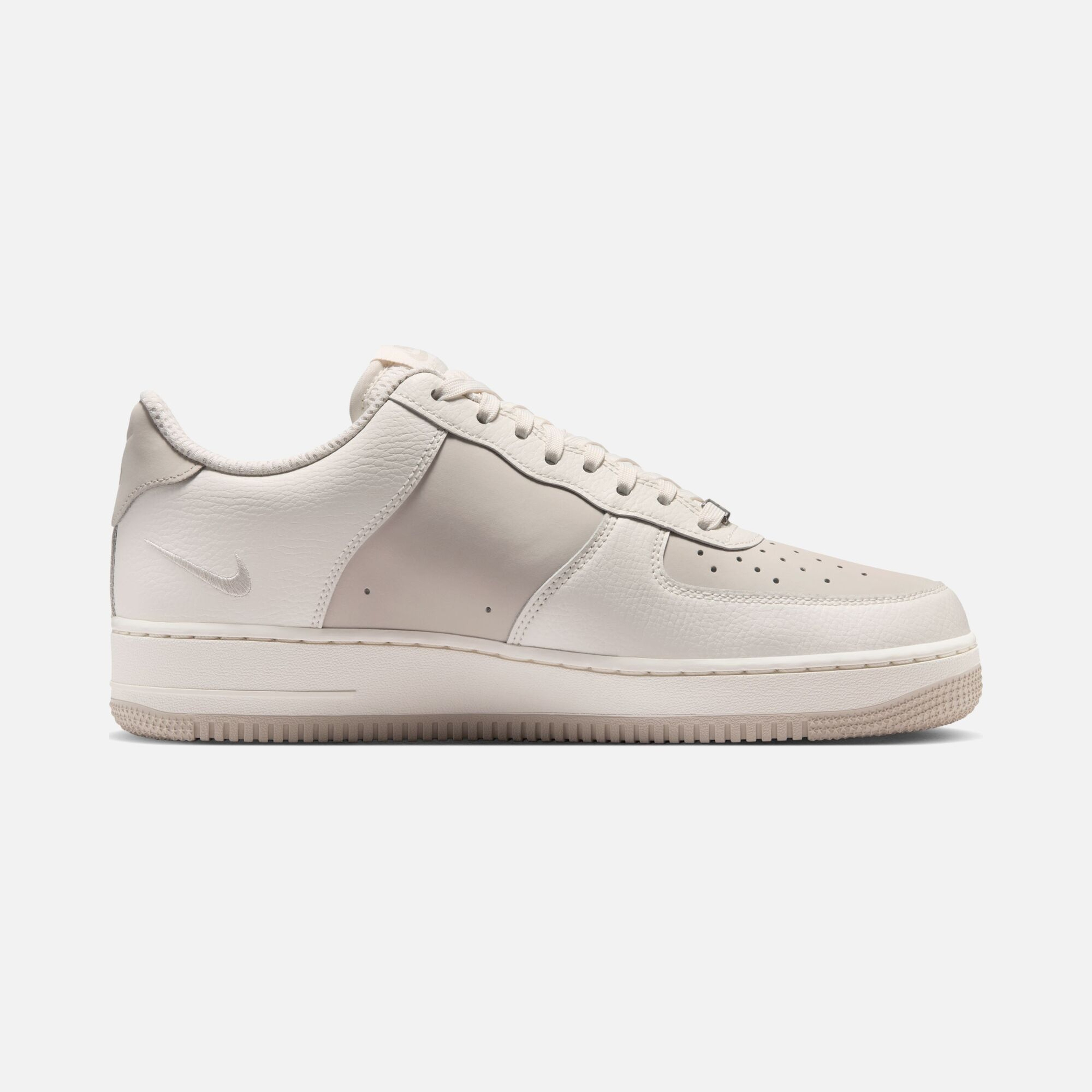 Nike Air Force 1 07 Lv8 SU26 Erkek Spor Ayakkabı