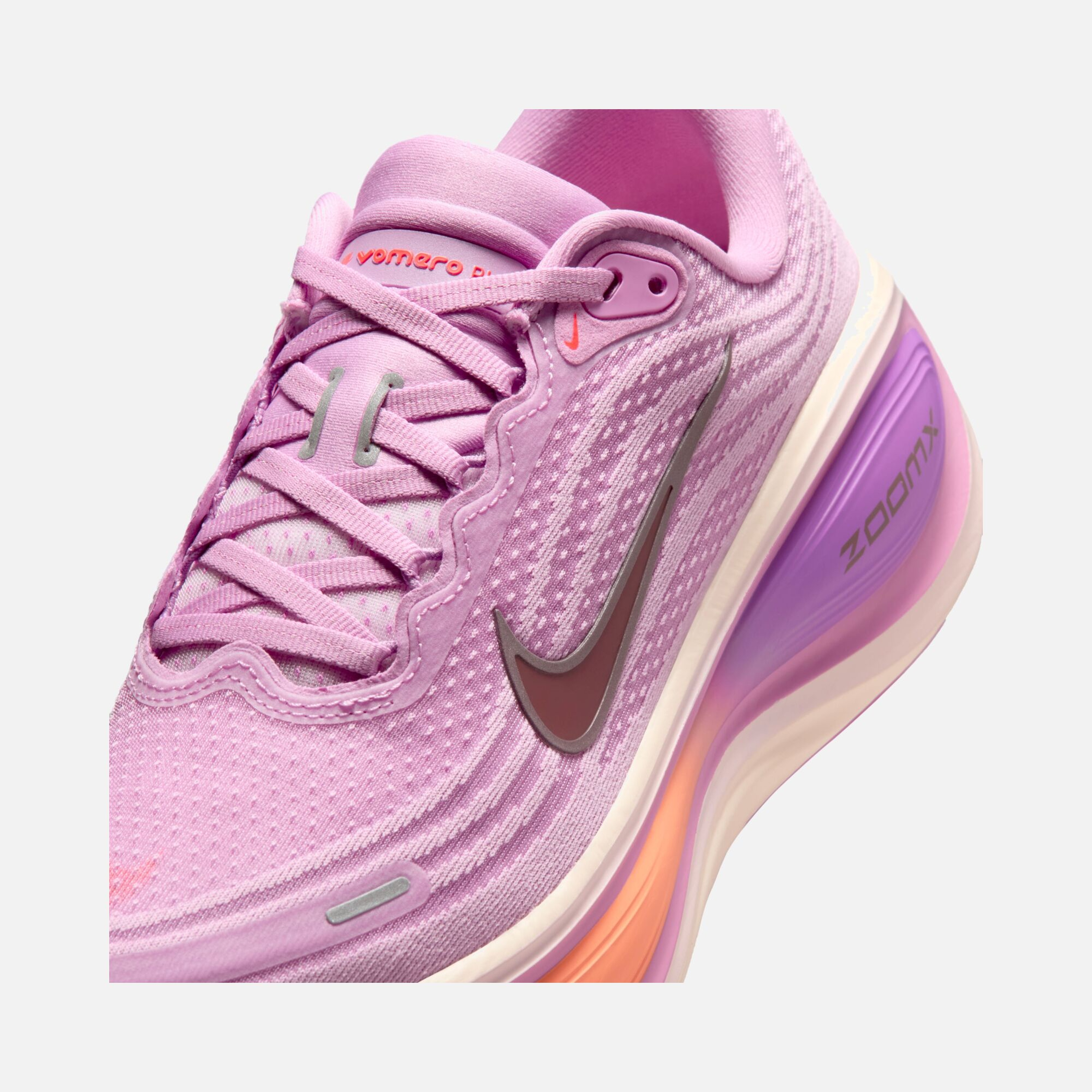 Nike Vomero Plus Kadın Spor Ayakkabı