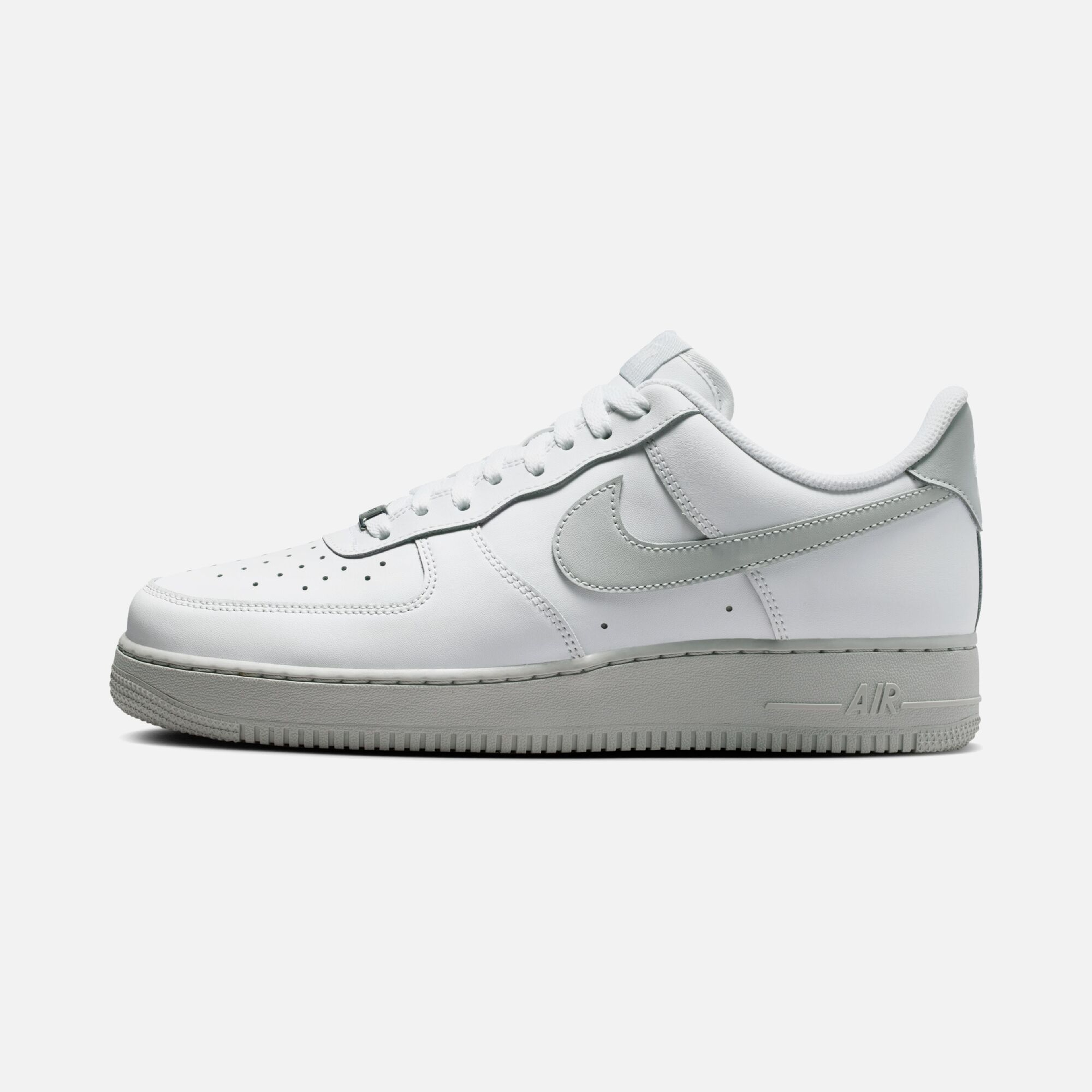 Nike Air Force 1 07 26 Erkek Spor Ayakkabı