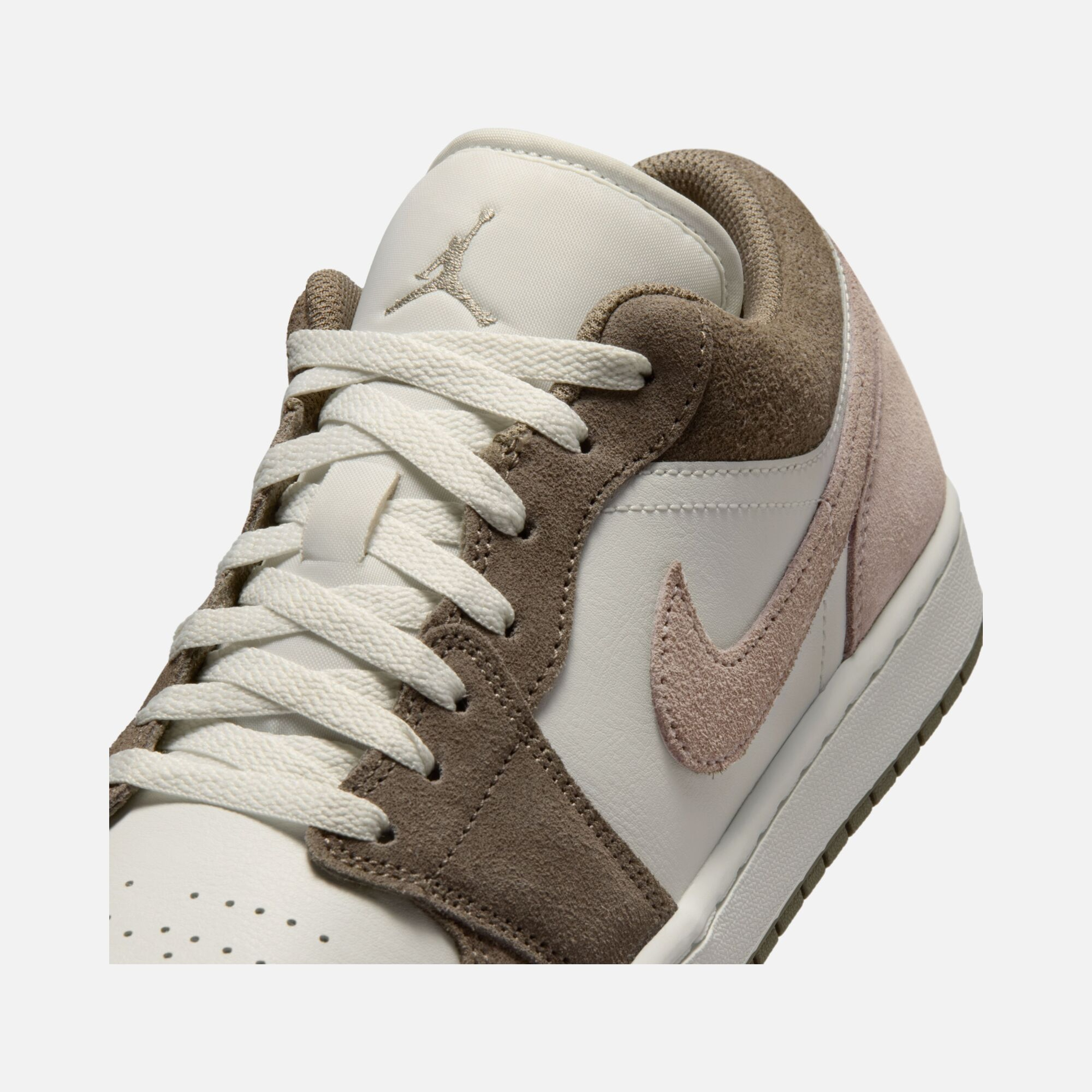 Nike Air Jordan 1 Low CO Erkek Spor Ayakkabı