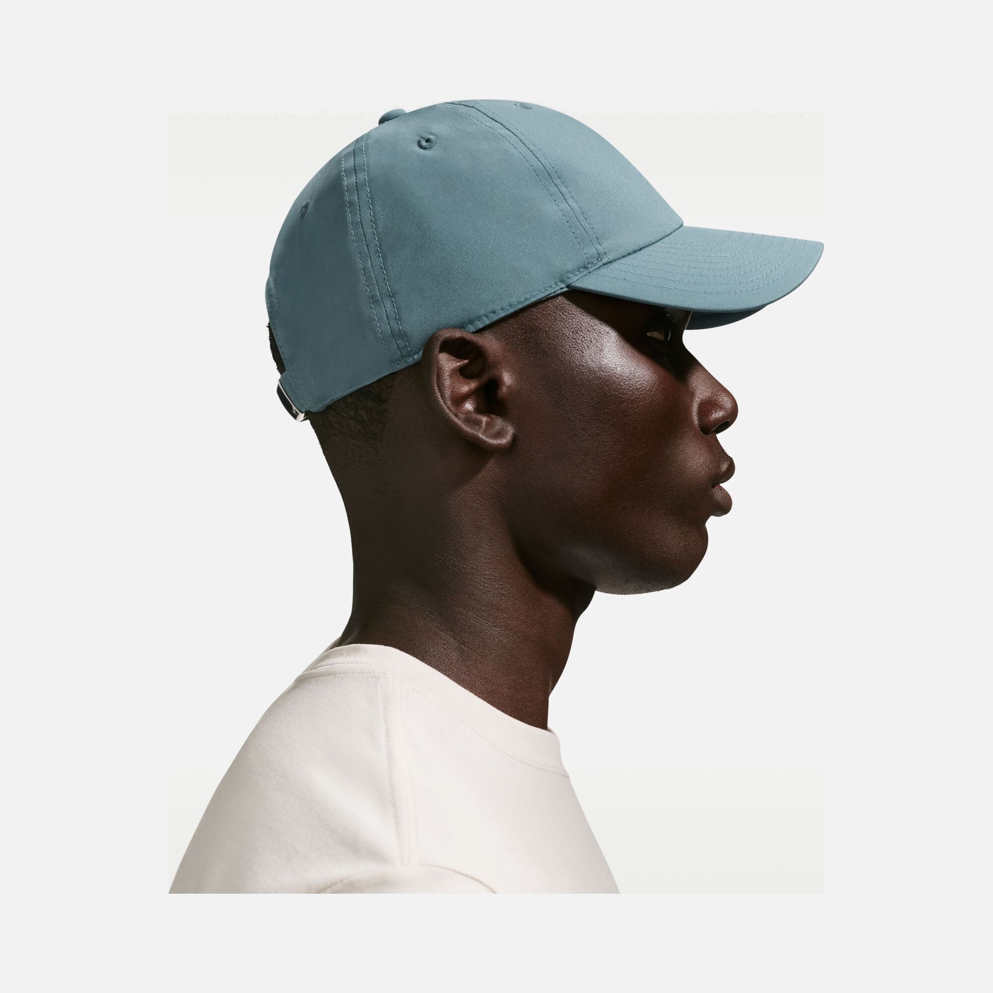 Nike Sportswear Dri-Fit Club Unstructured Metal Swoosh Adjustable Unisex Şapka