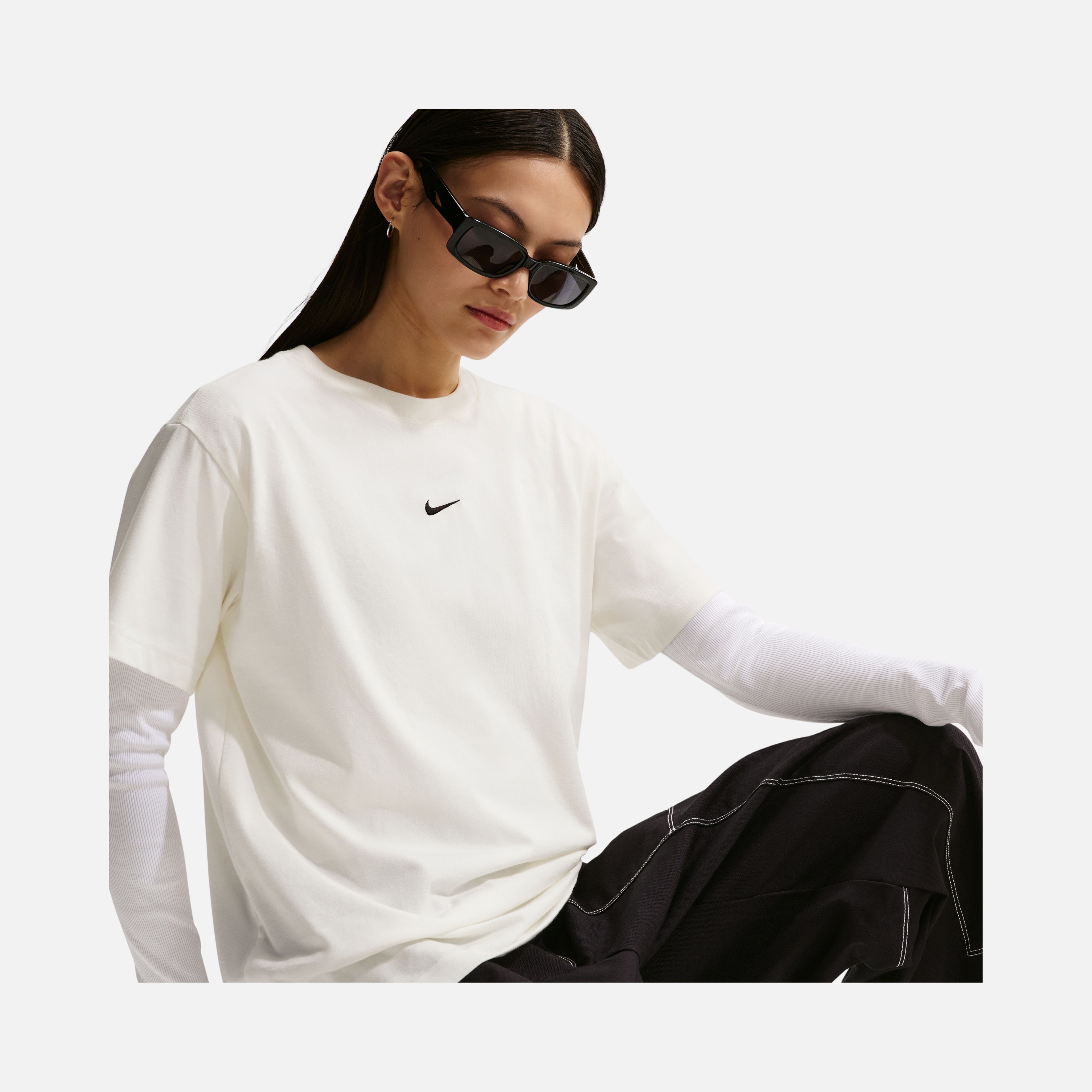 Nike Sportswear Classic Kadın Tişört