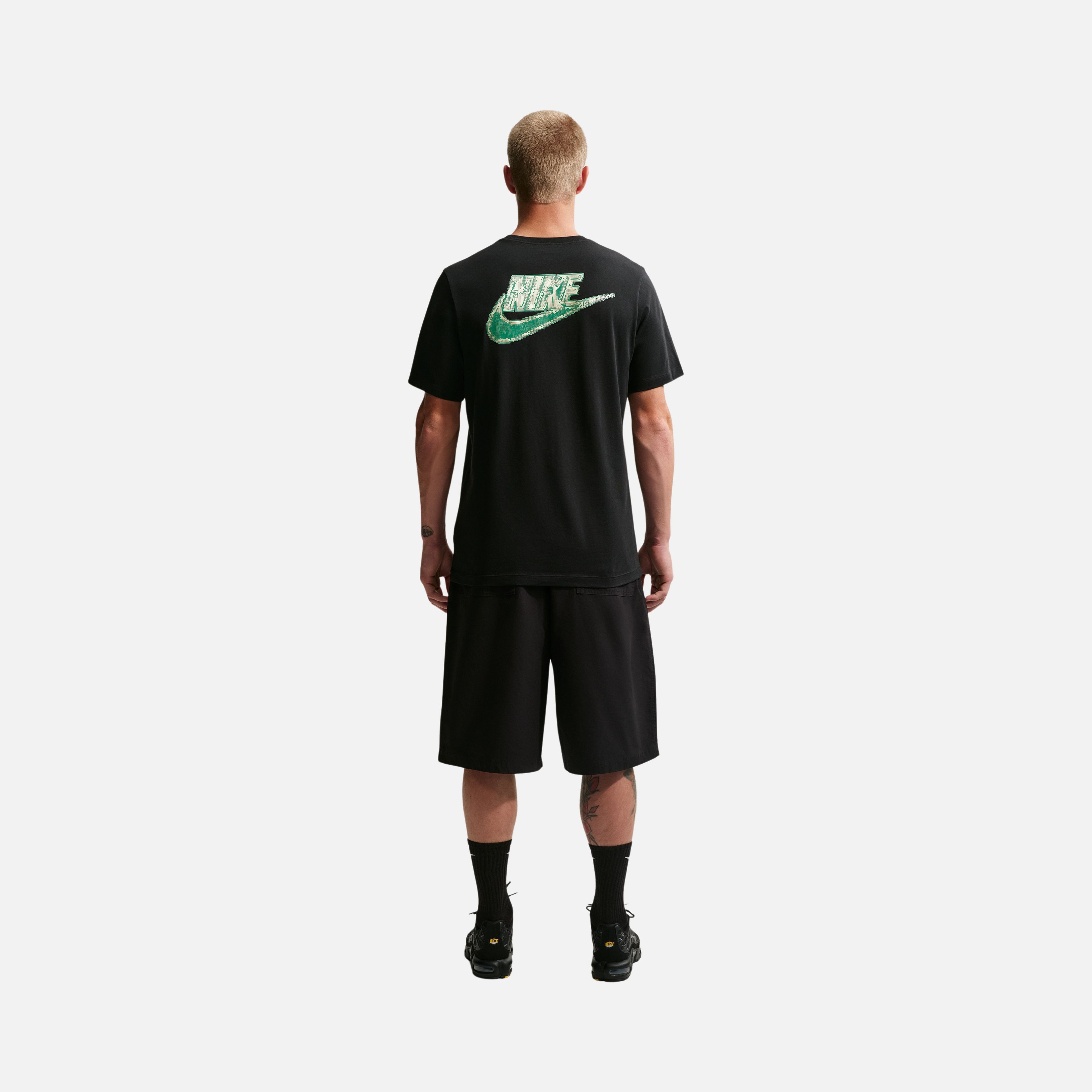 Nike Sportswear Tee Std Celebrate Futura 2 Erkek Tişört