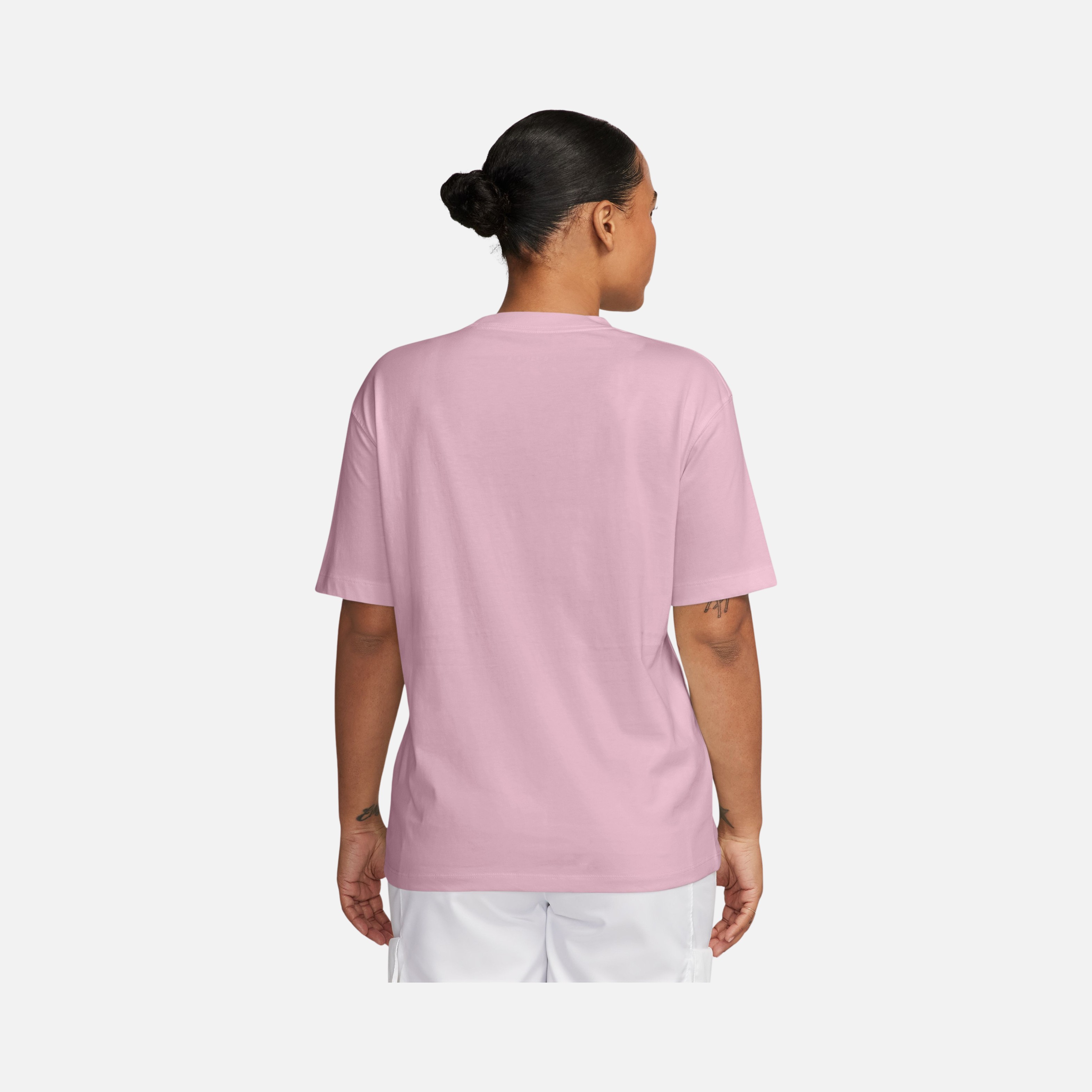 Nike Jordan Essentials Graphic Core 23 Relaxed Fit Short-Sleeve Kadın Tişört