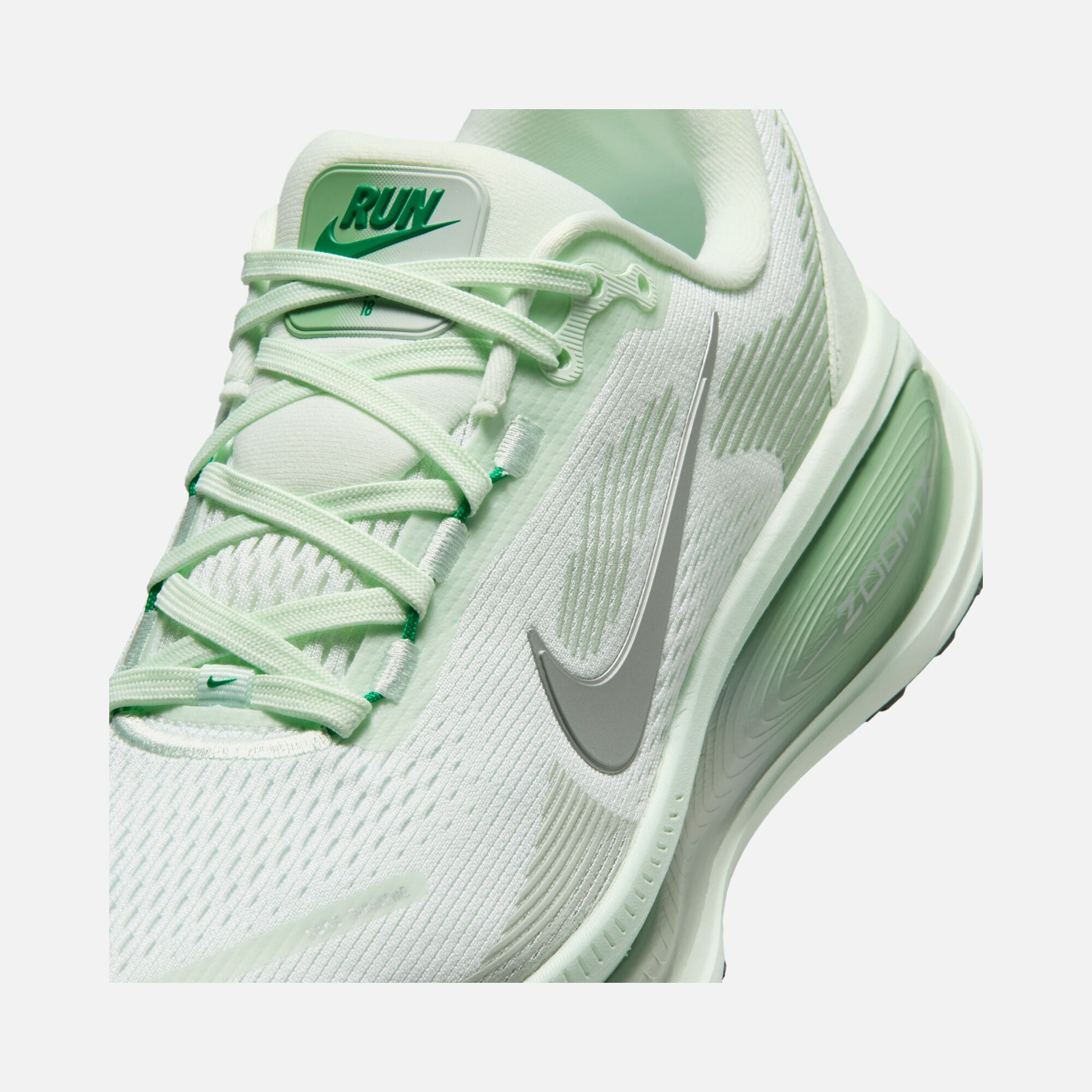 Nike Vomero 18 ZoomX Road Running Kadın Spor Ayakkabı