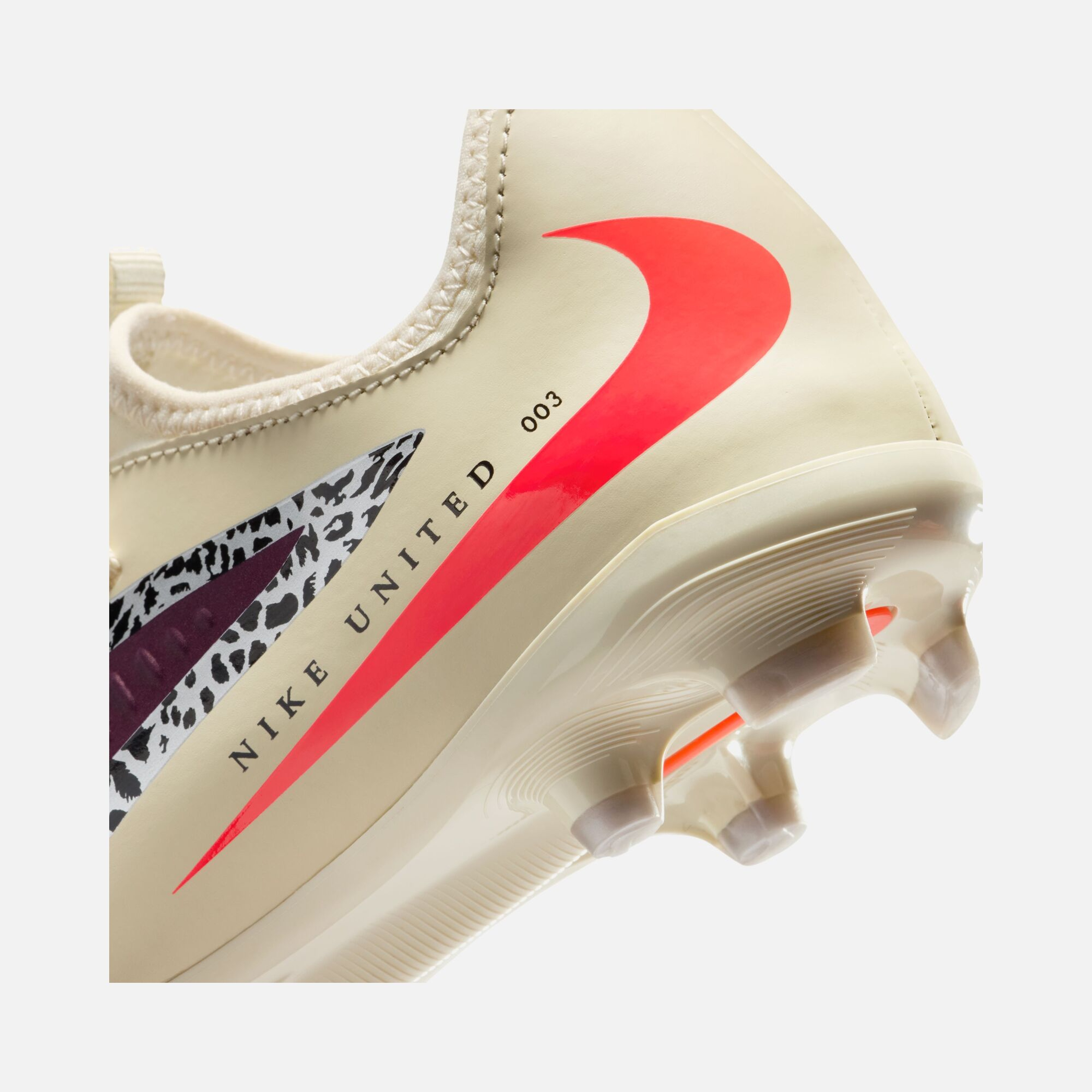 Nike Jr Phantom 6 Low Academy Fg/Mg Nu3 Çocuk Krampon