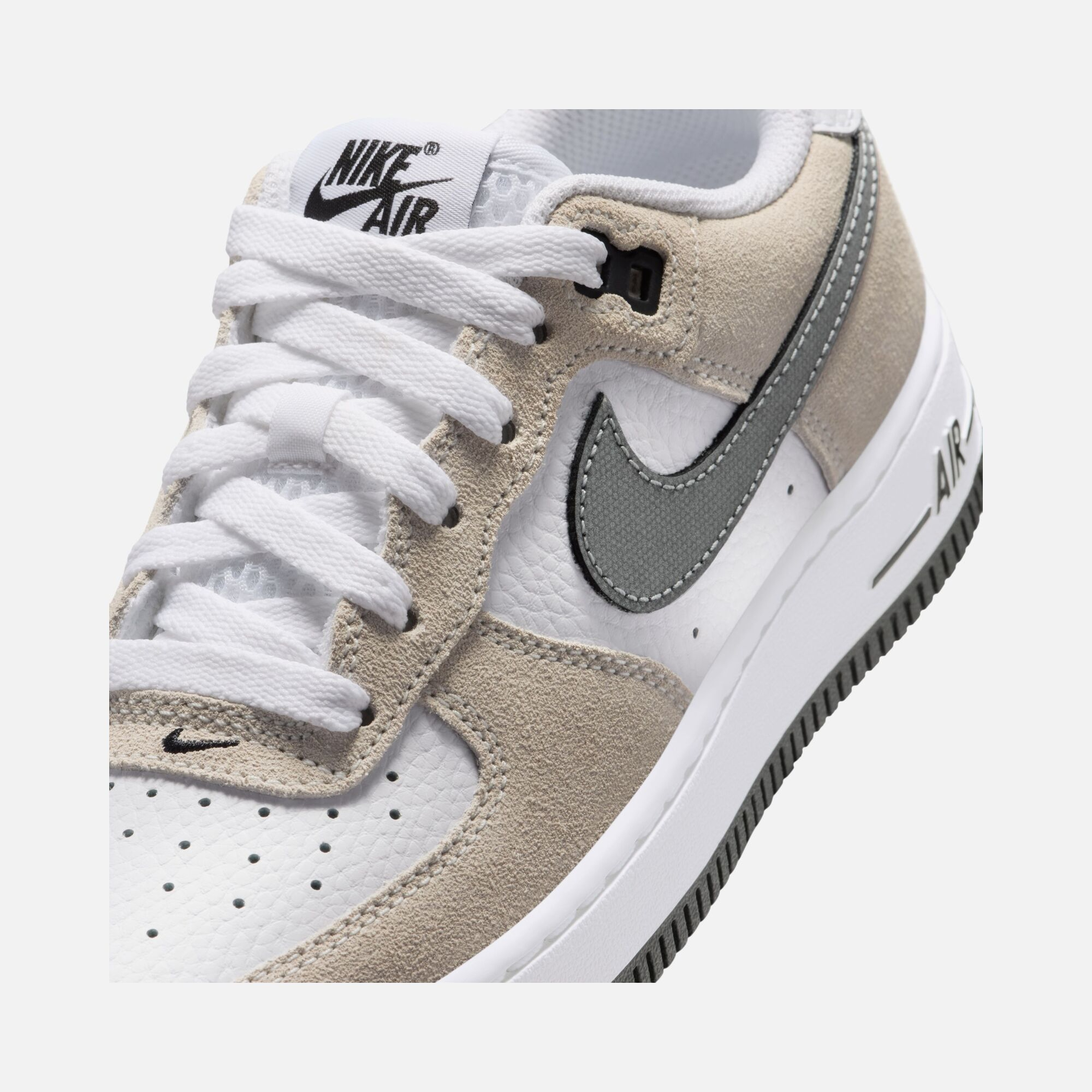 Nike Air Force 1 Lv8 (Gs) Çocuk Spor Ayakkabı