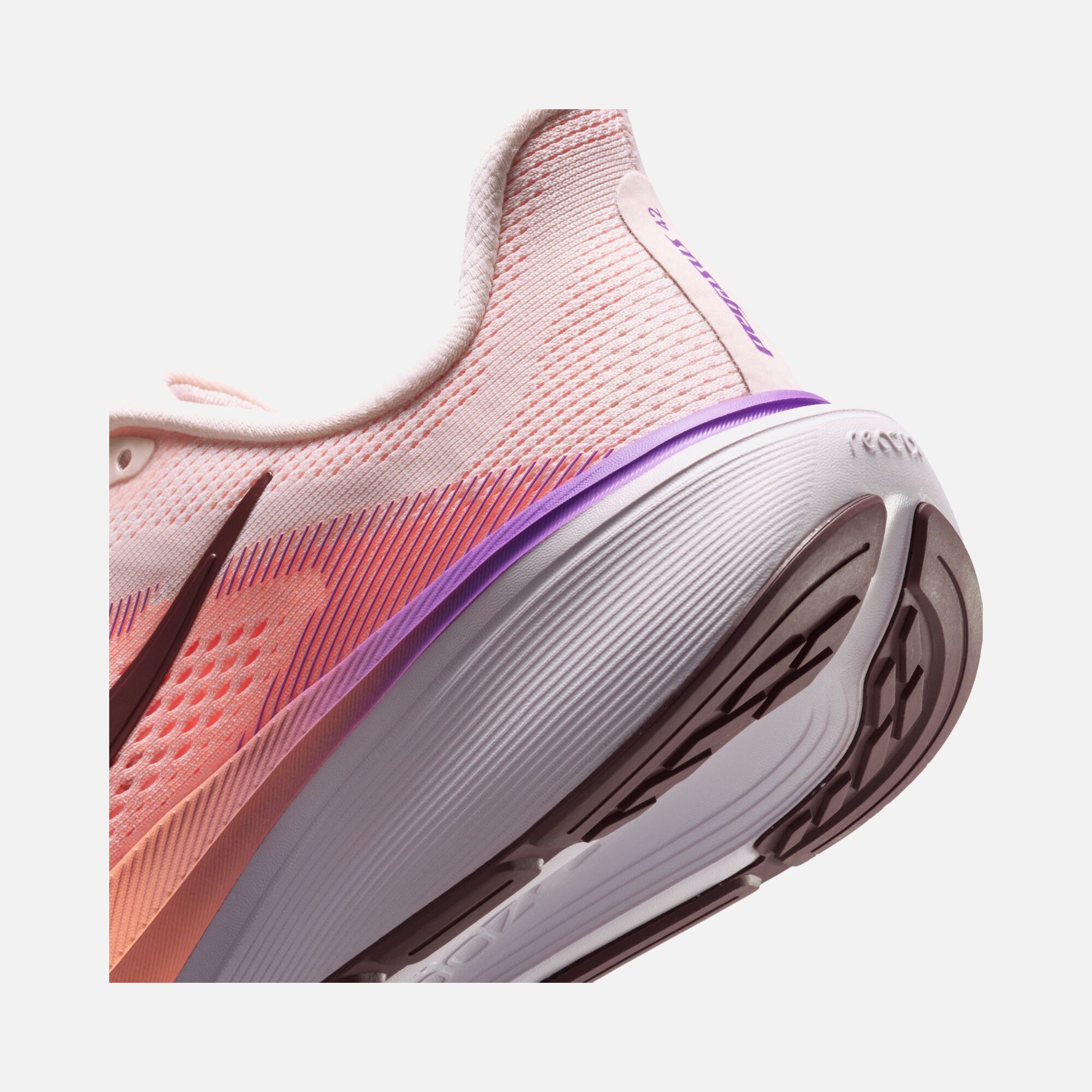 Nike Air Zoom Pegasus 42 Kadın Koşu Ayakkabısı