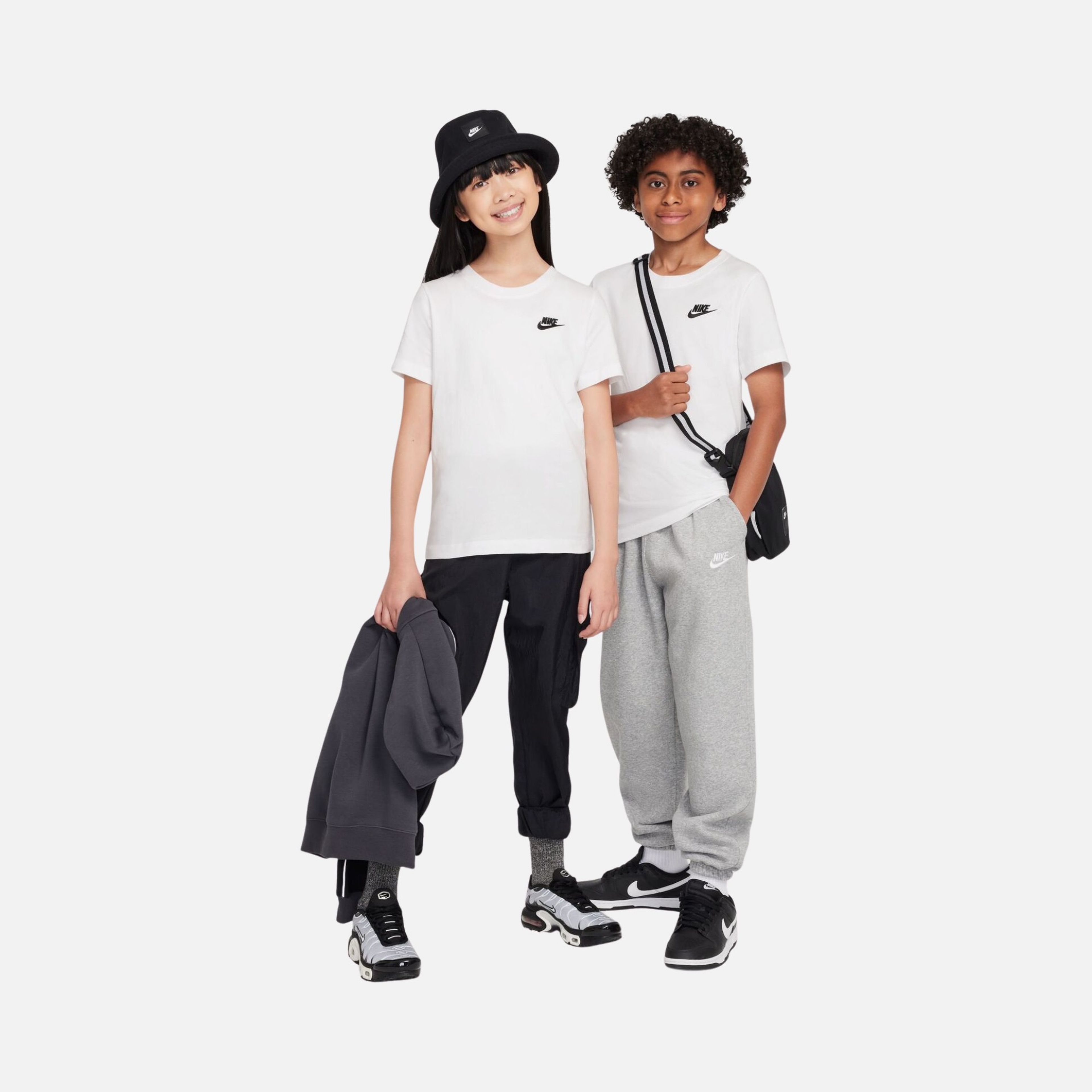 Nike Sportswear Embroidered Futura LBR Short-Sleeve Çocuk Tişört