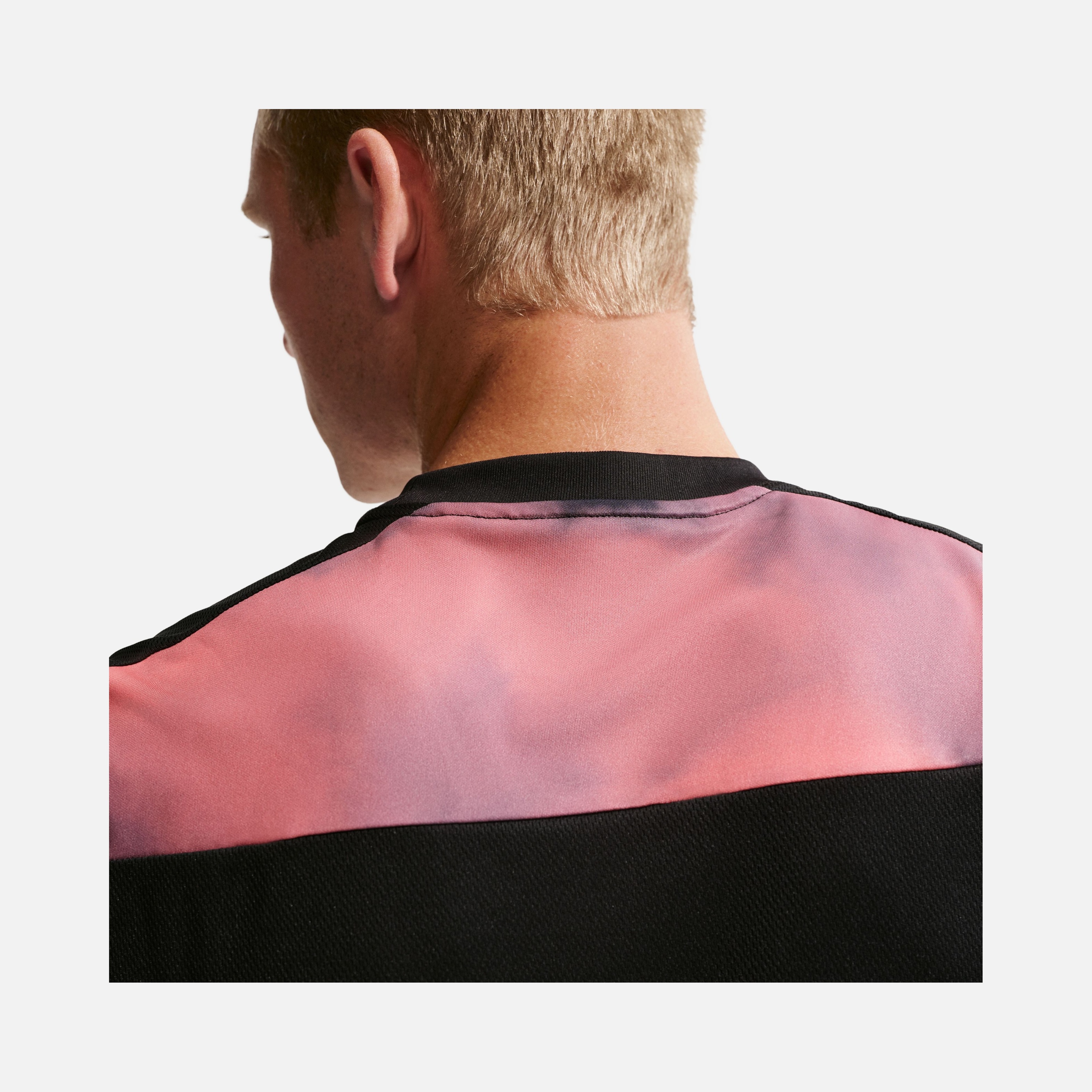 Nike Dri-Fit  Acd+ Ss Top Gx Aop Erkek Tişört