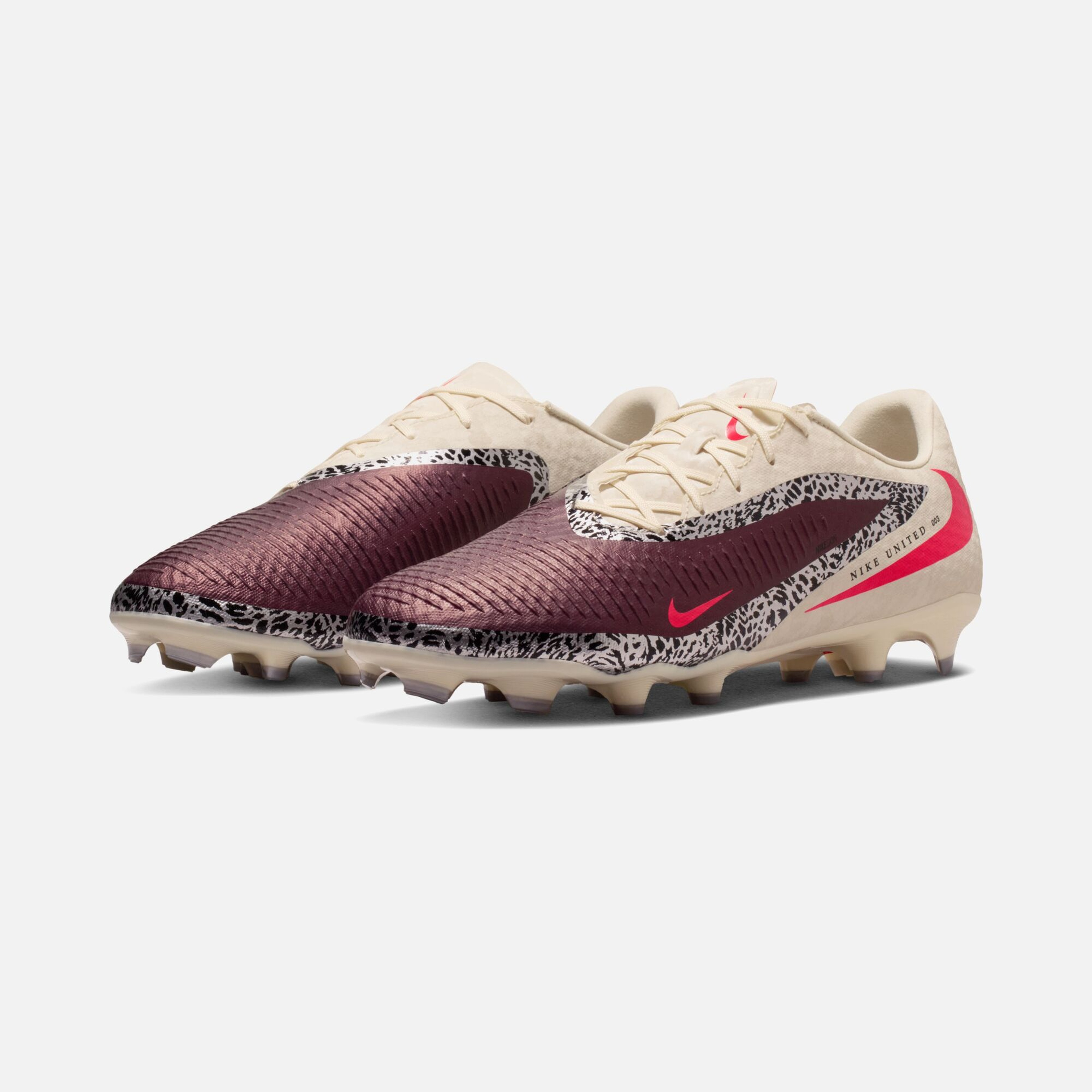 Nike Phantom 6 Low Acad Fg/Mg Nu3 Erkek Krampon