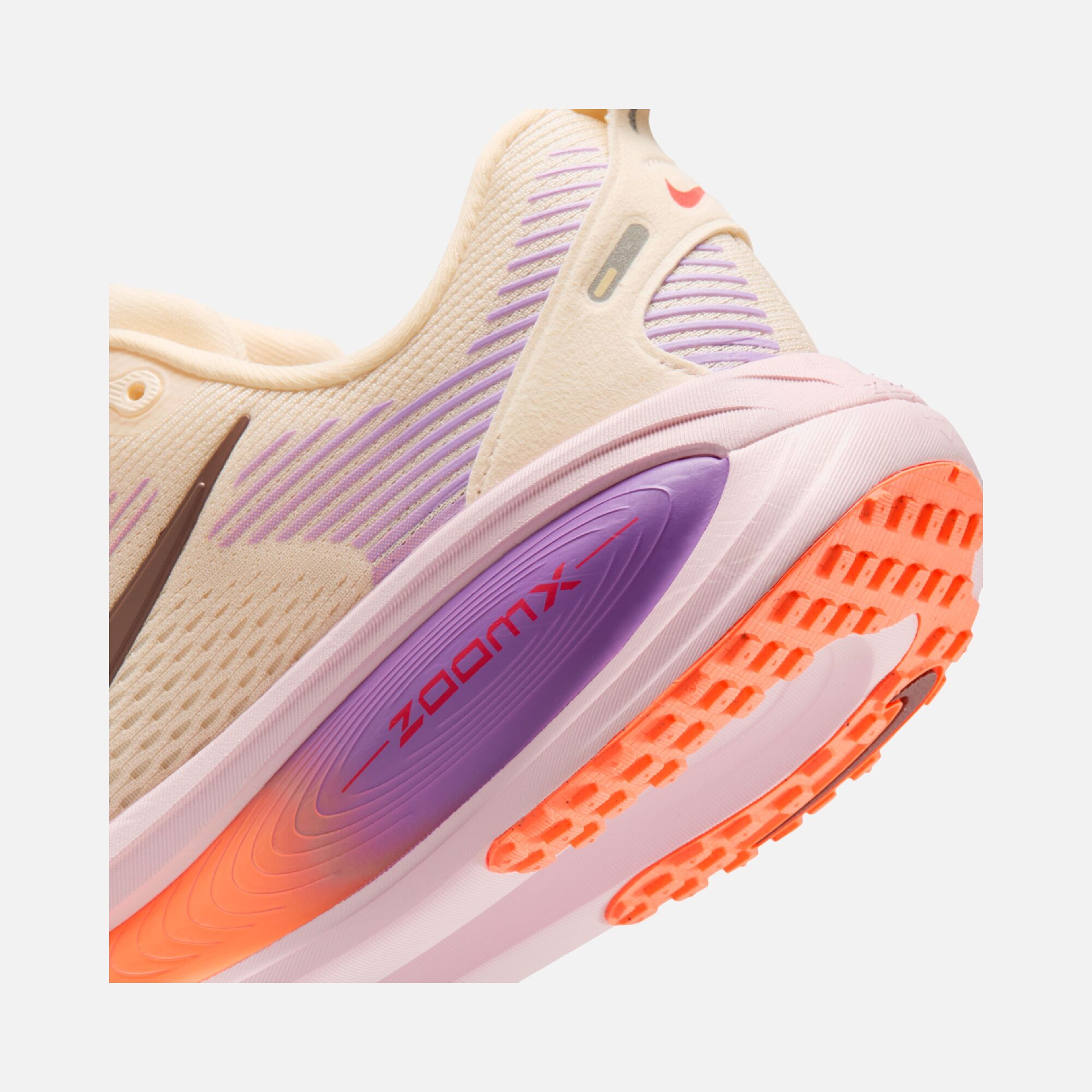 Nike Vomero 18 ZoomX Road Running Kadın Spor Ayakkabı