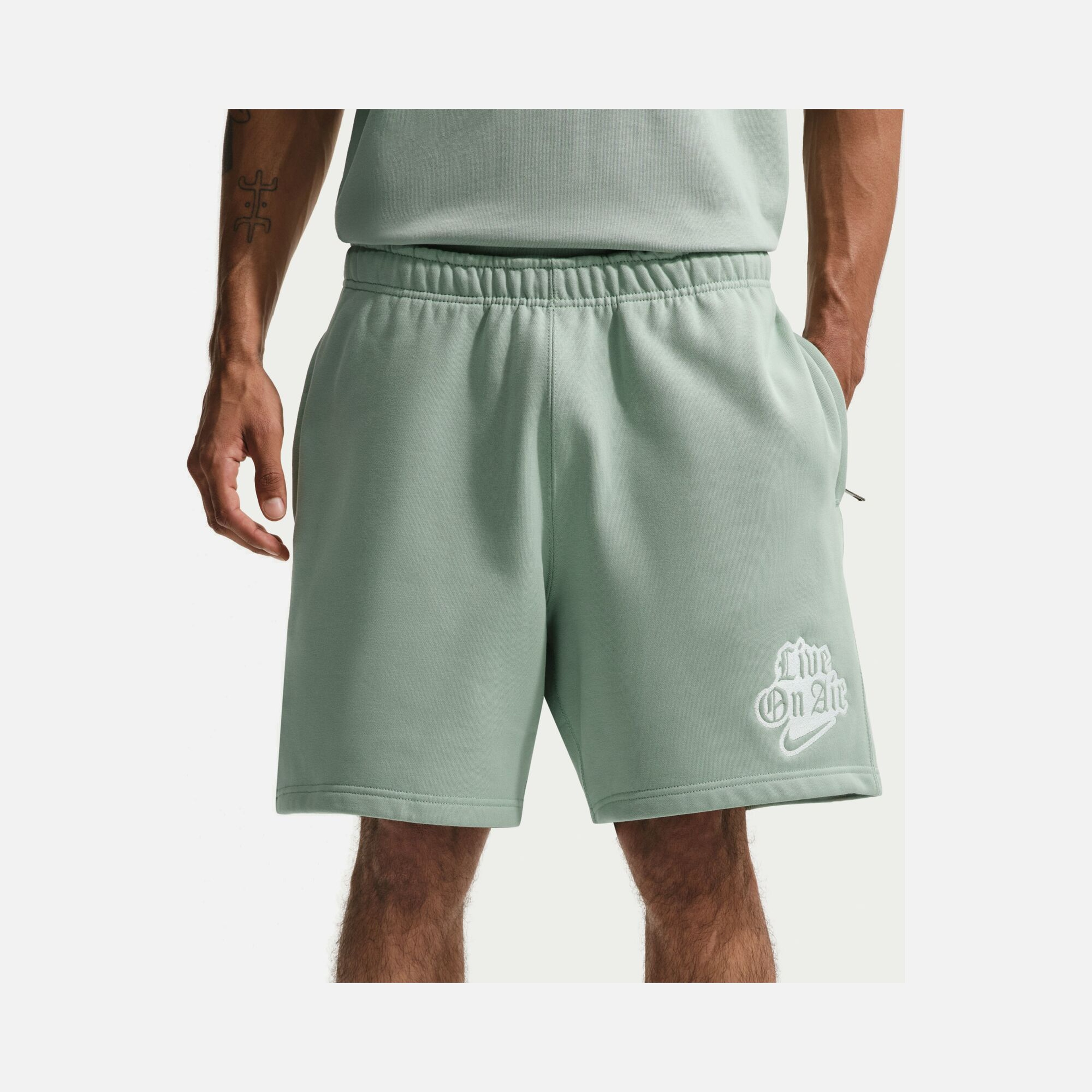 Nike Solo Swoosh Erkek Şort