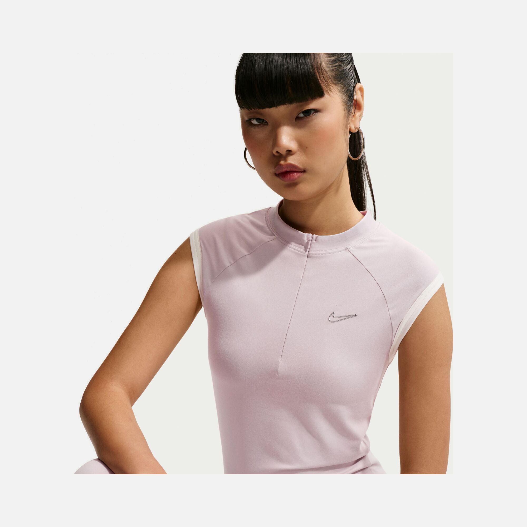 Nike Tight Sleeveless 1/4-Zip Top Kadın Tişört