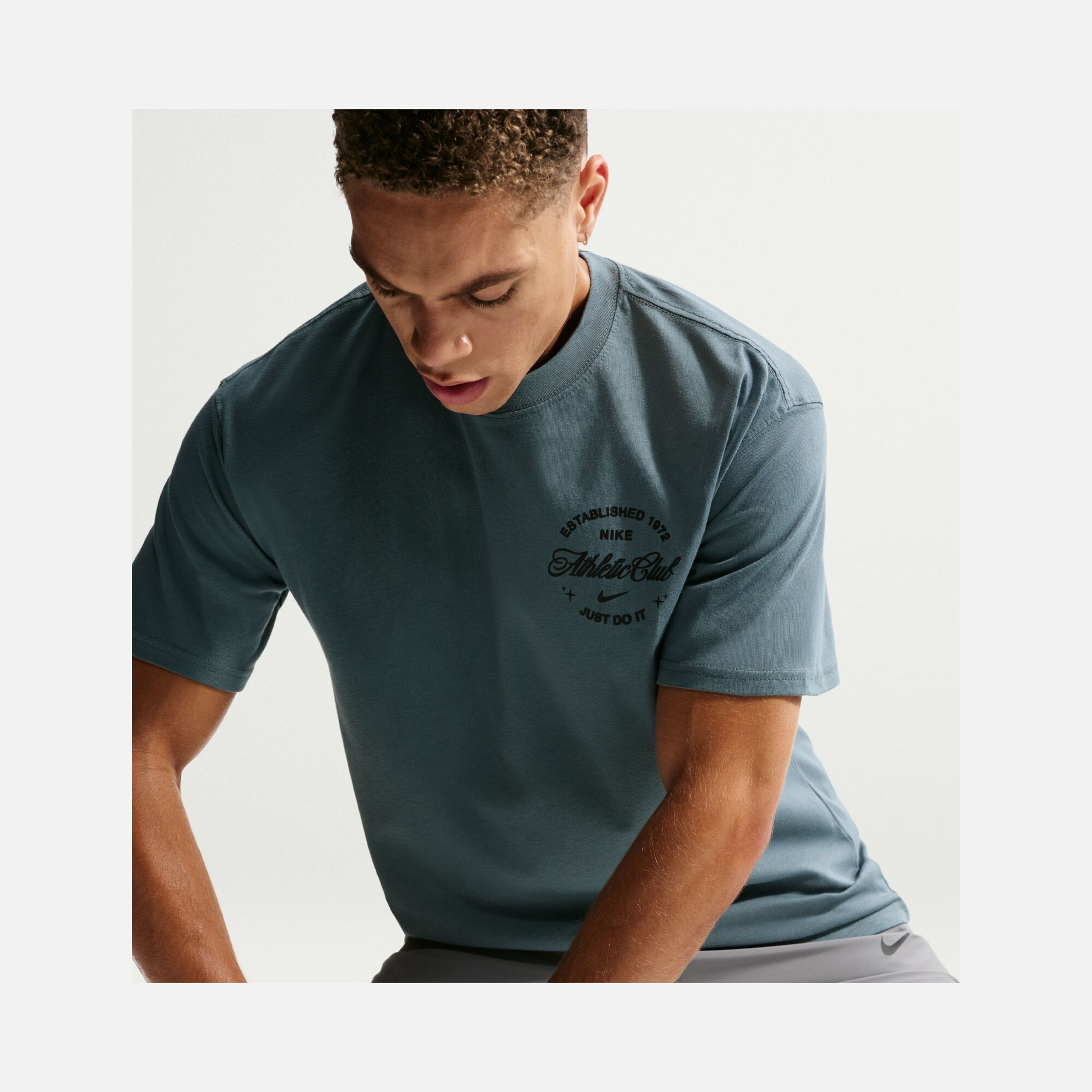 Nike N.A.C. Grit Erkek Tişört