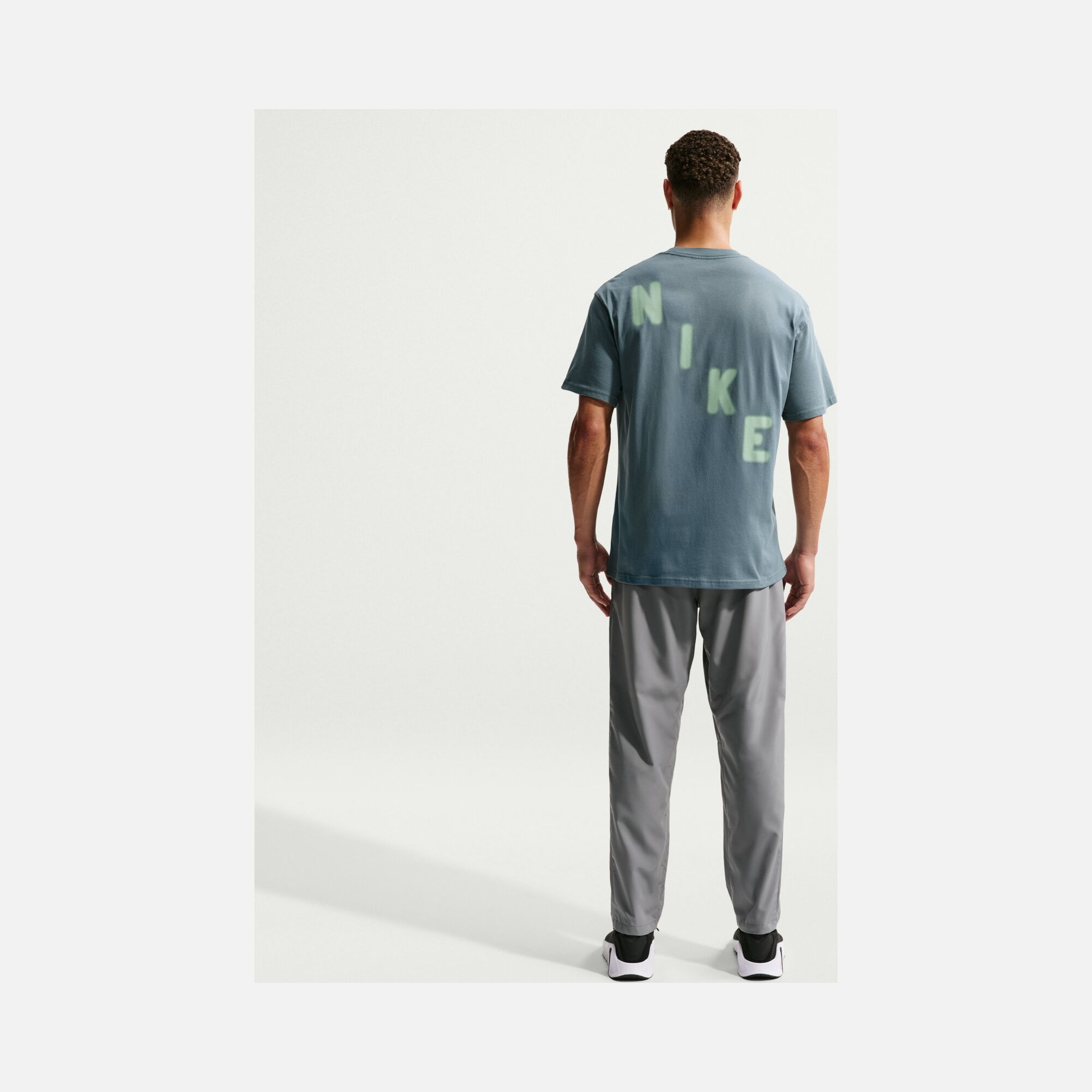 Nike N.A.C. Grit Erkek Tişört