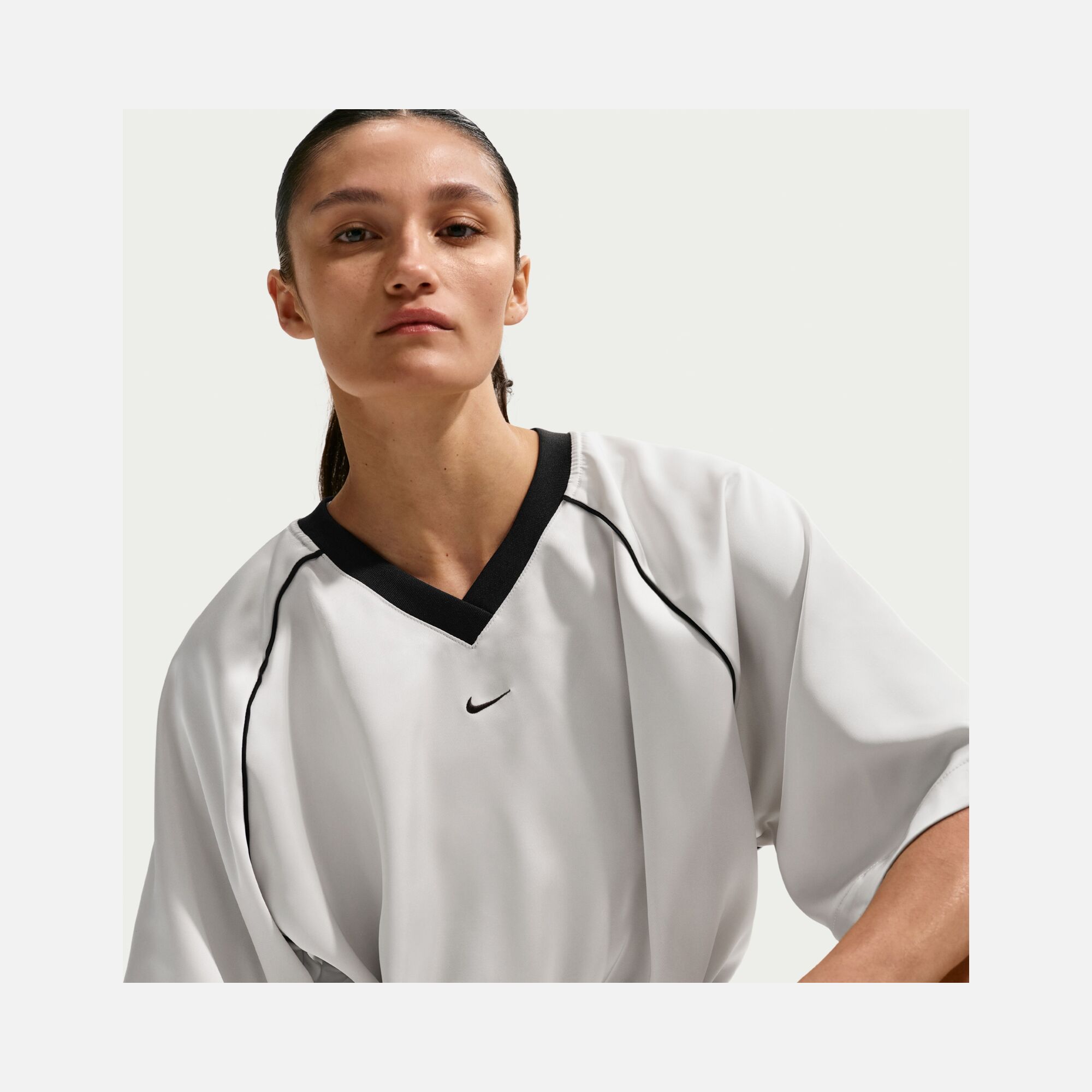 Nike Sportswear Offline Woven Satin Kadın Tişört