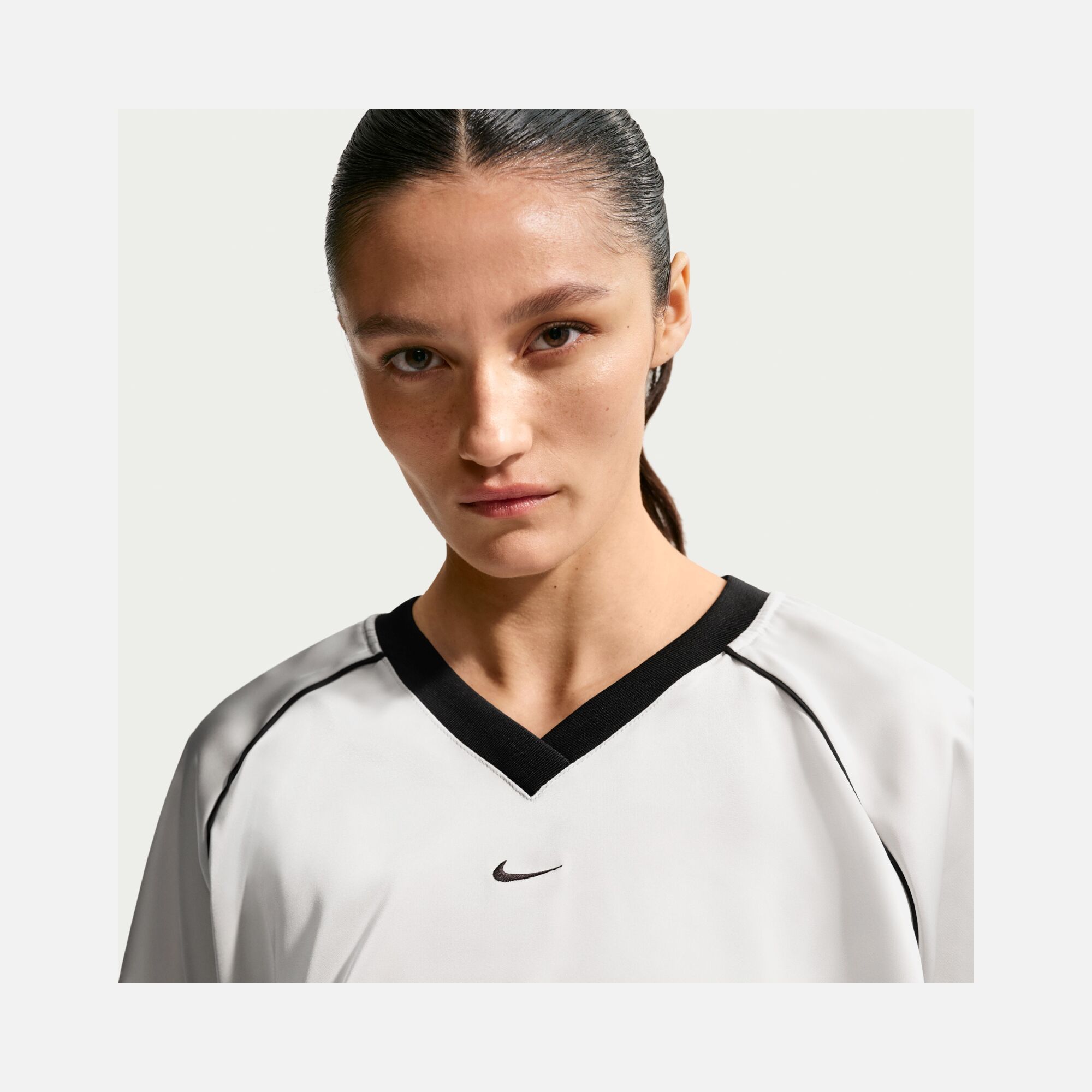 Nike Sportswear Offline Woven Satin Kadın Tişört