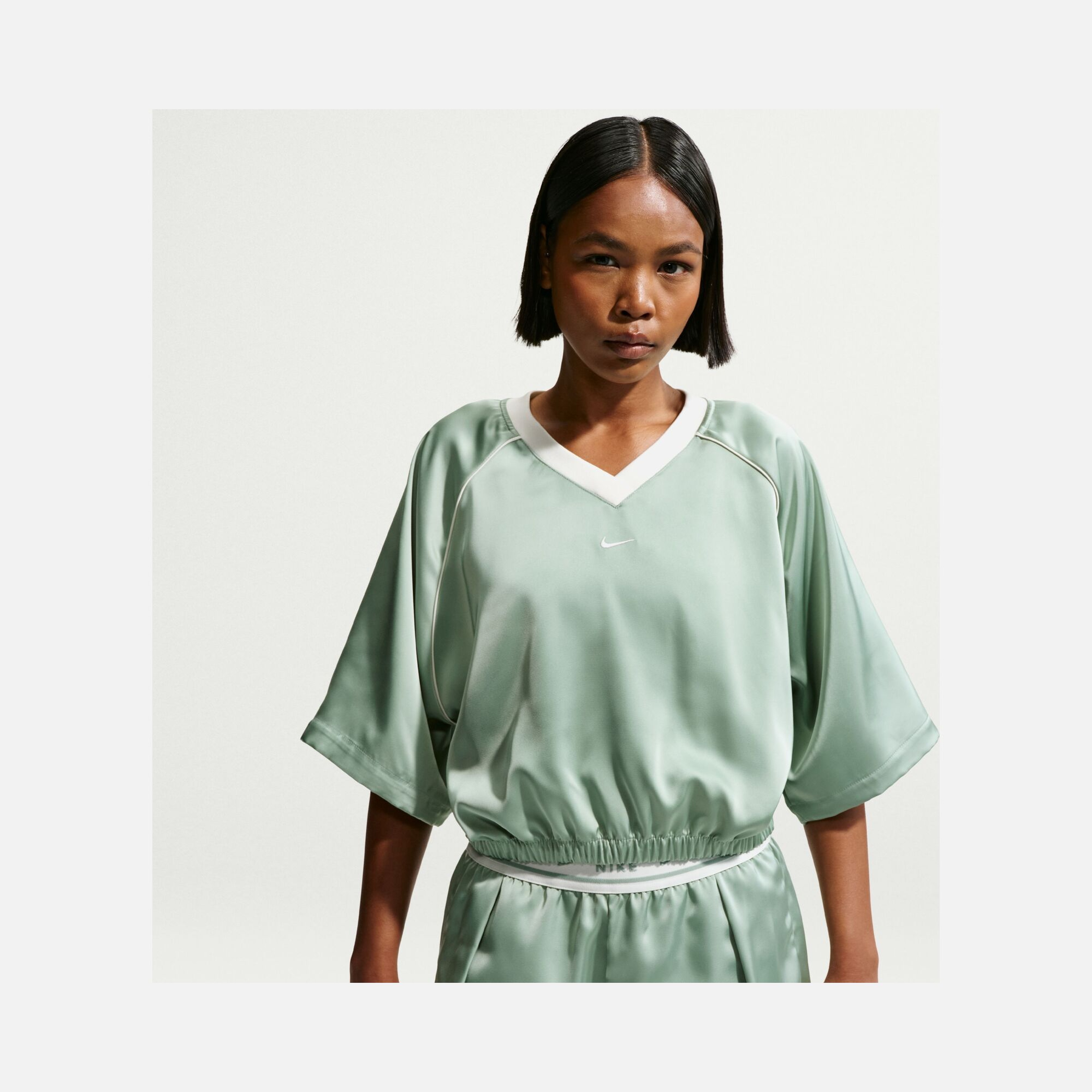 Nike Sportswear Offline Woven Satin Kadın Tişört