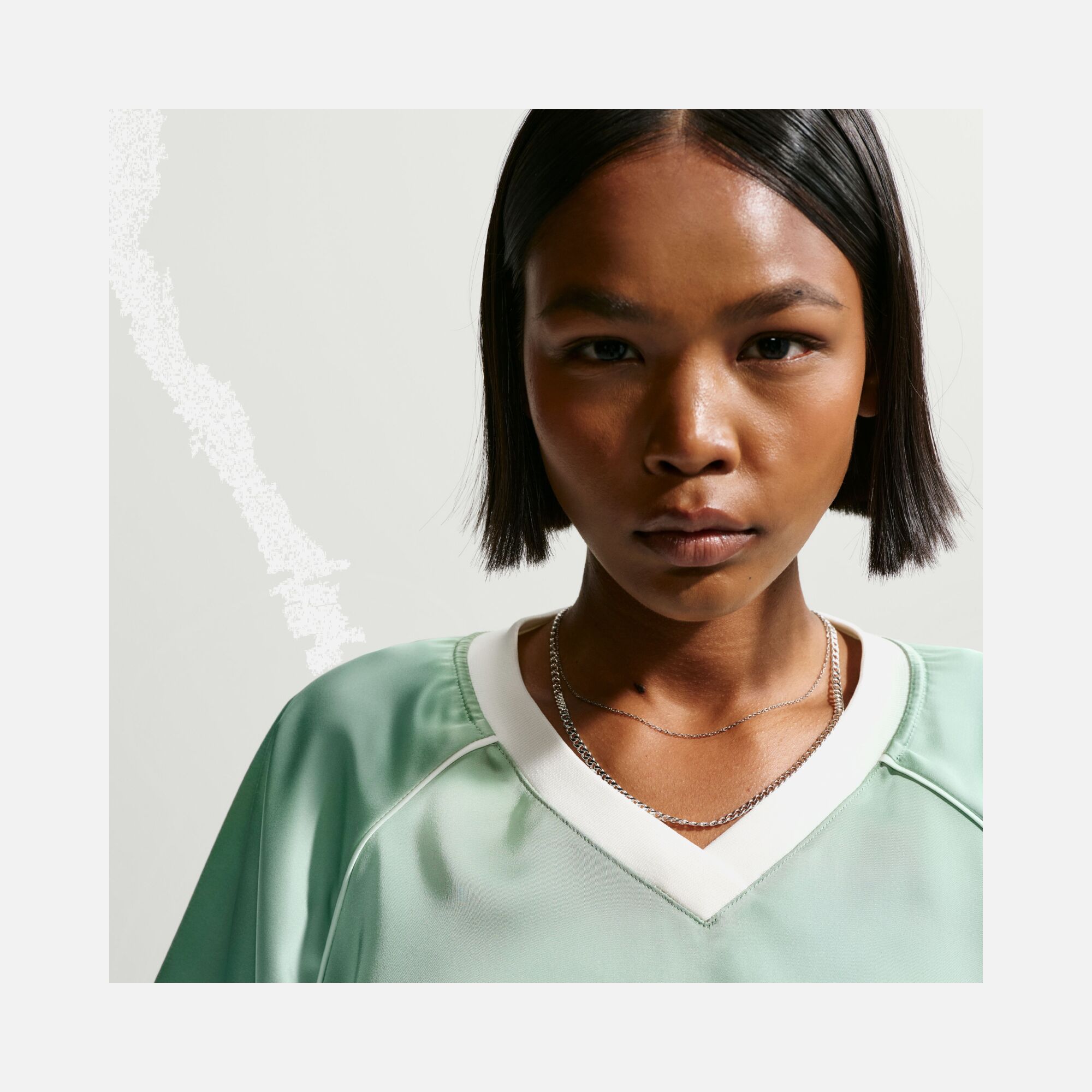 Nike Sportswear Offline Woven Satin Kadın Tişört