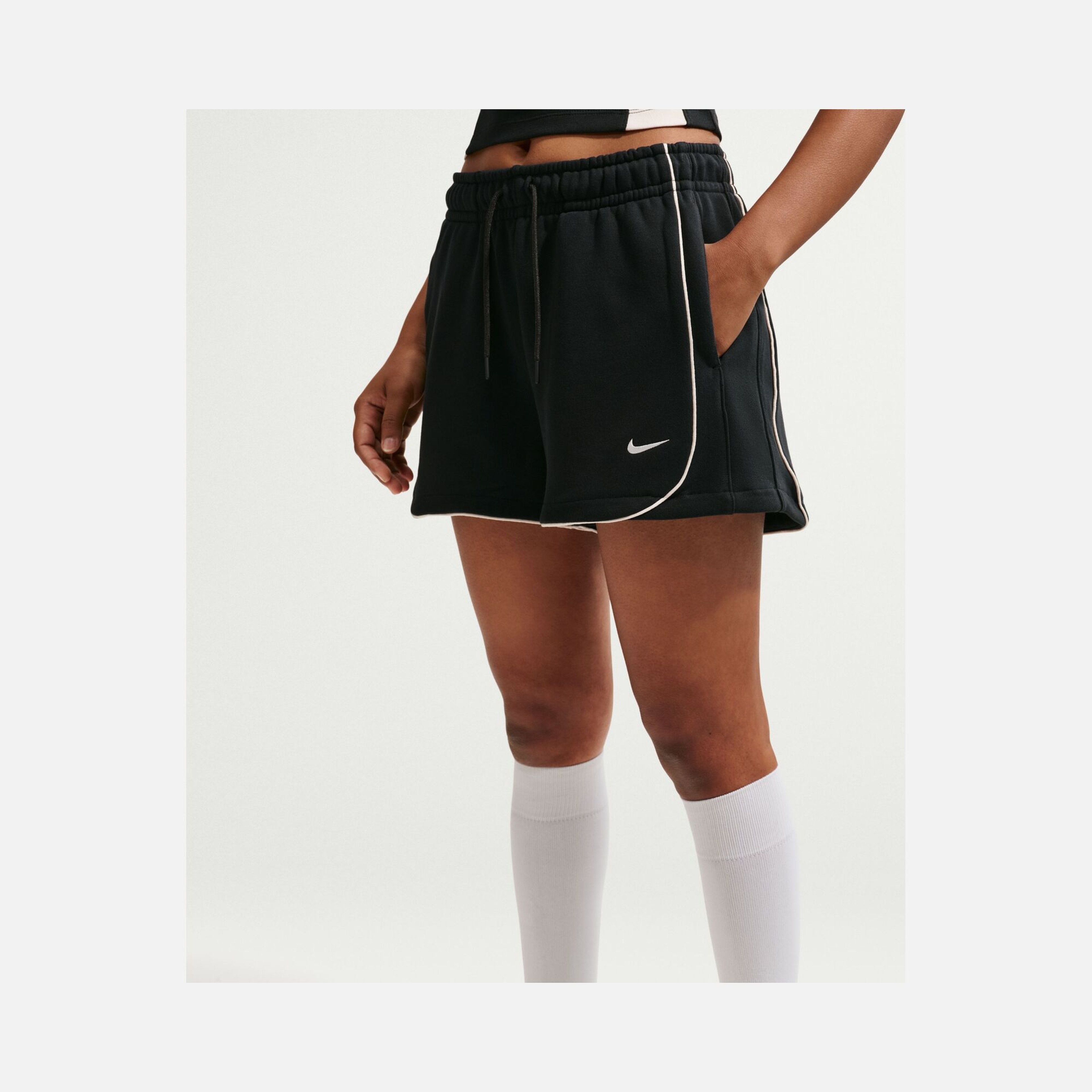 Nike Sportswear Street Grafik Mid-Rise Fleece Kadın Şort