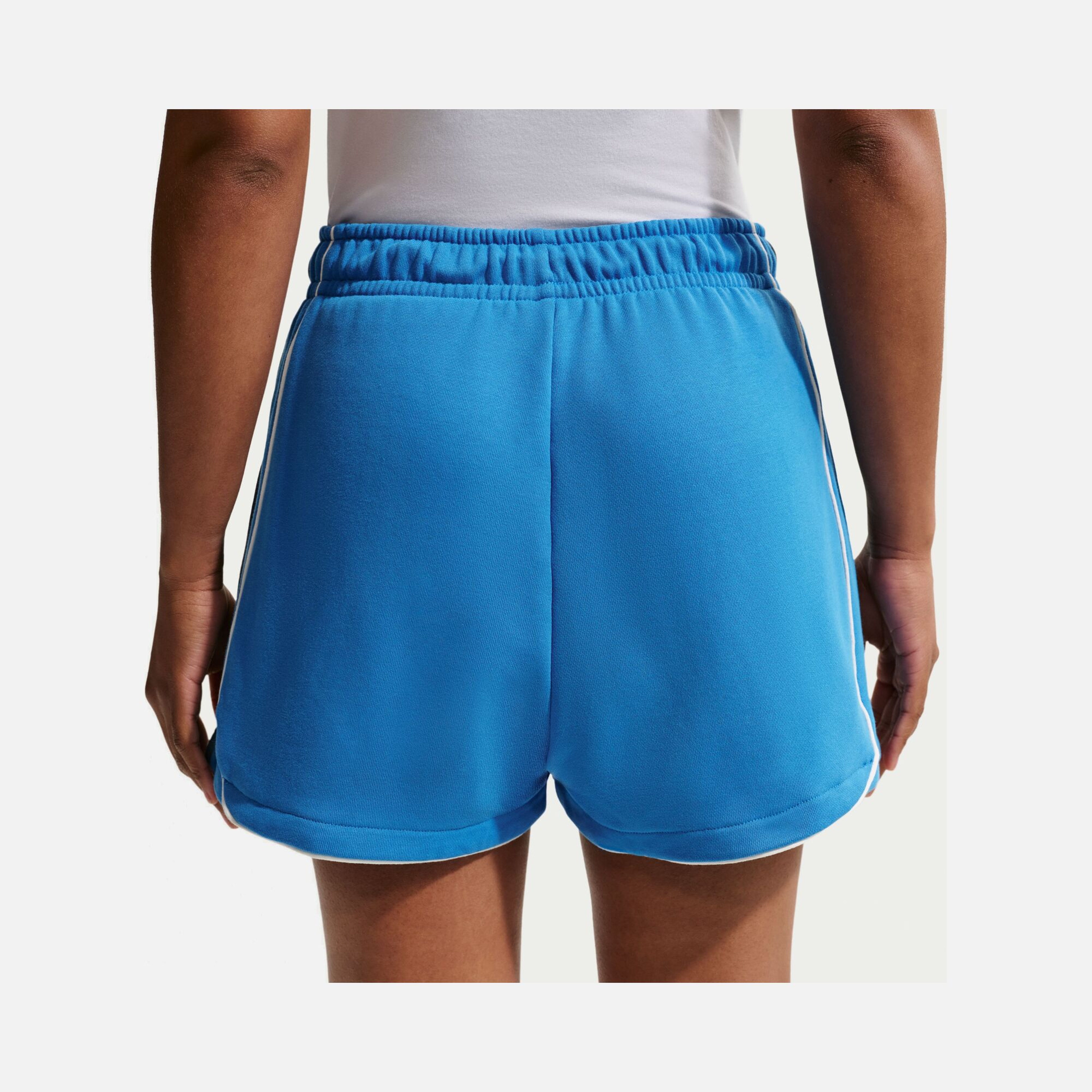 Nike Sportswear Street Grafik Mid-Rise Fleece Kadın Şort