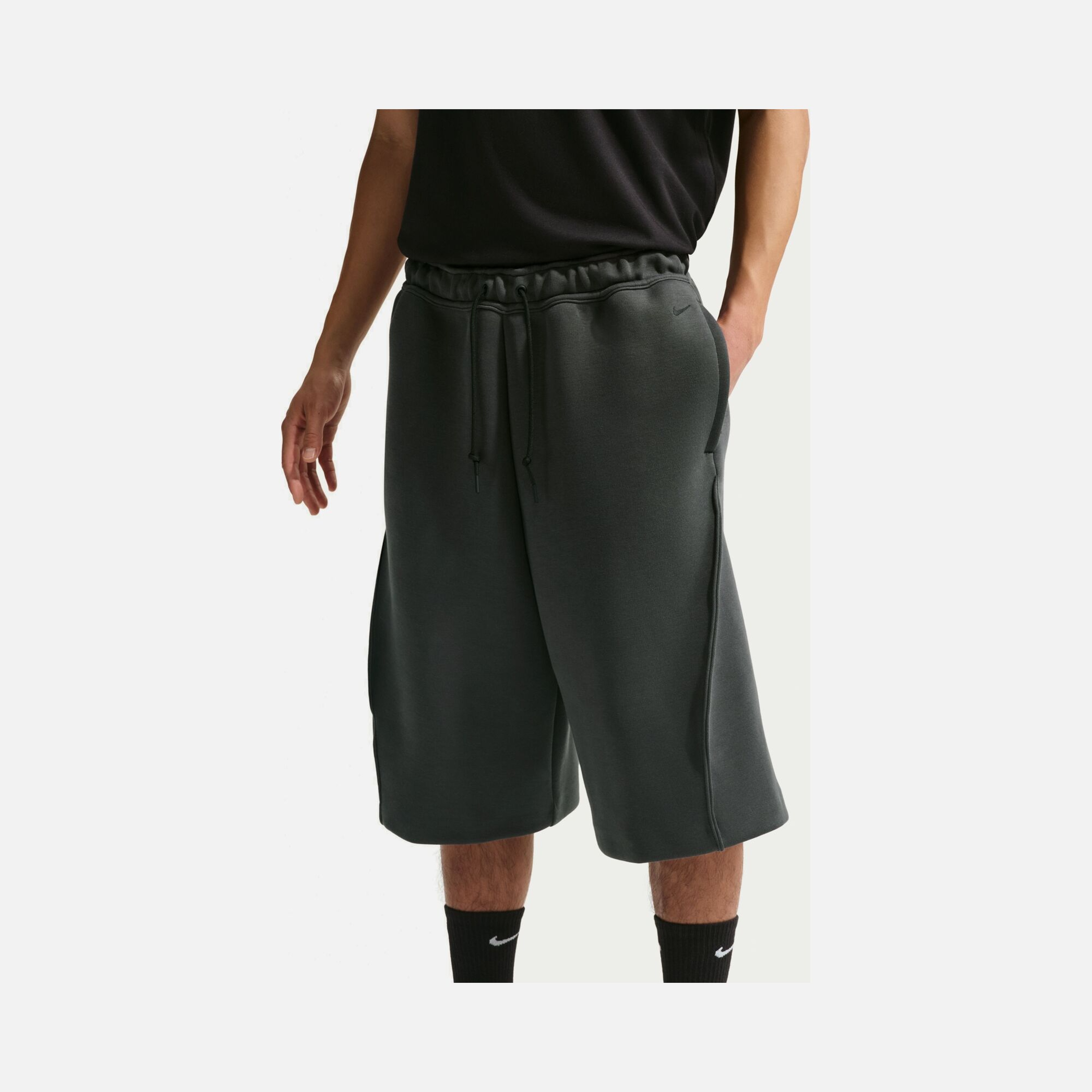 Nike Tech Fleece Oversize Erkek Şort