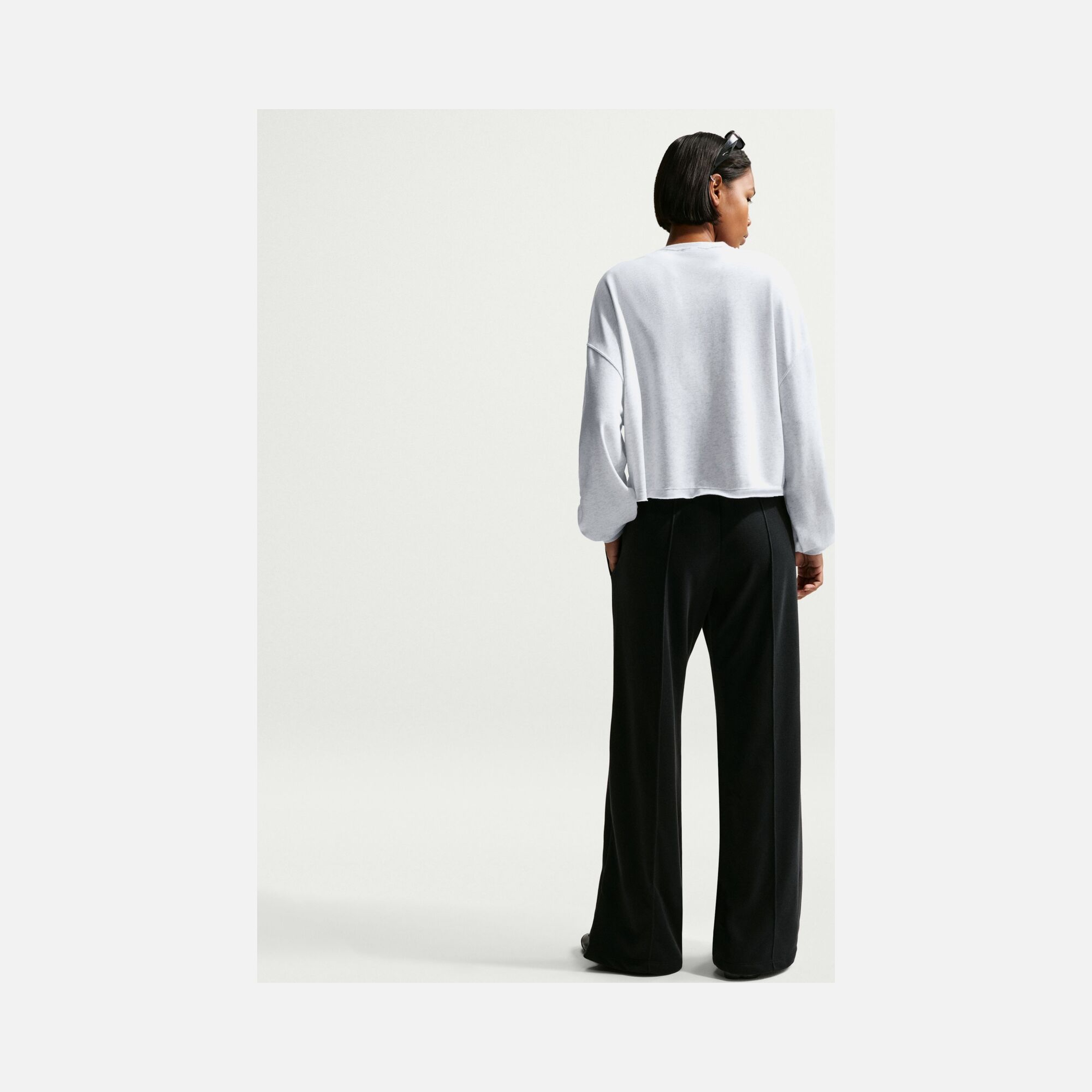 Nike Sportswear Offline Chill Open-Hem Mid-Rise Kadın Pantolon