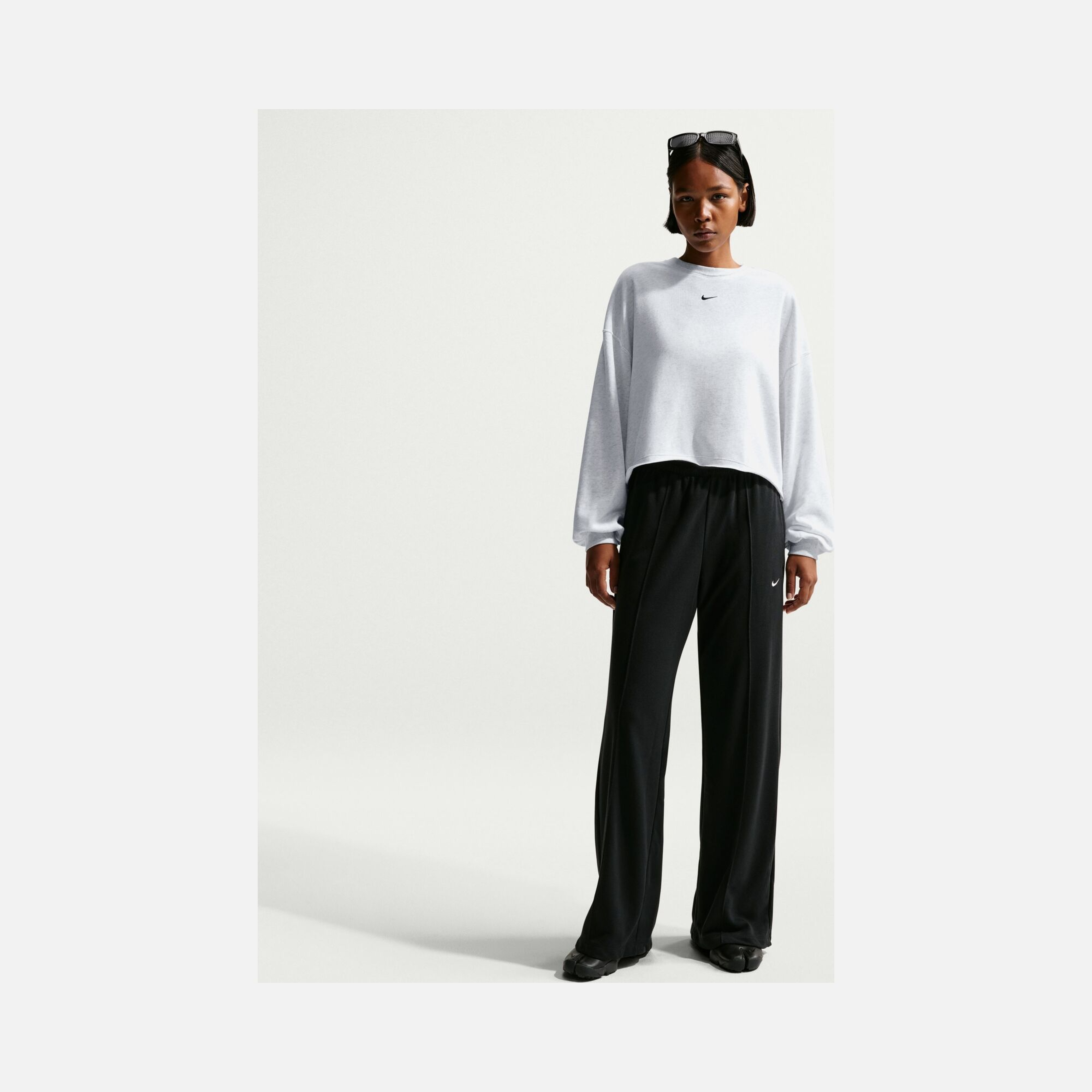 Nike Sportswear Offline Chill Open-Hem Mid-Rise Kadın Pantolon