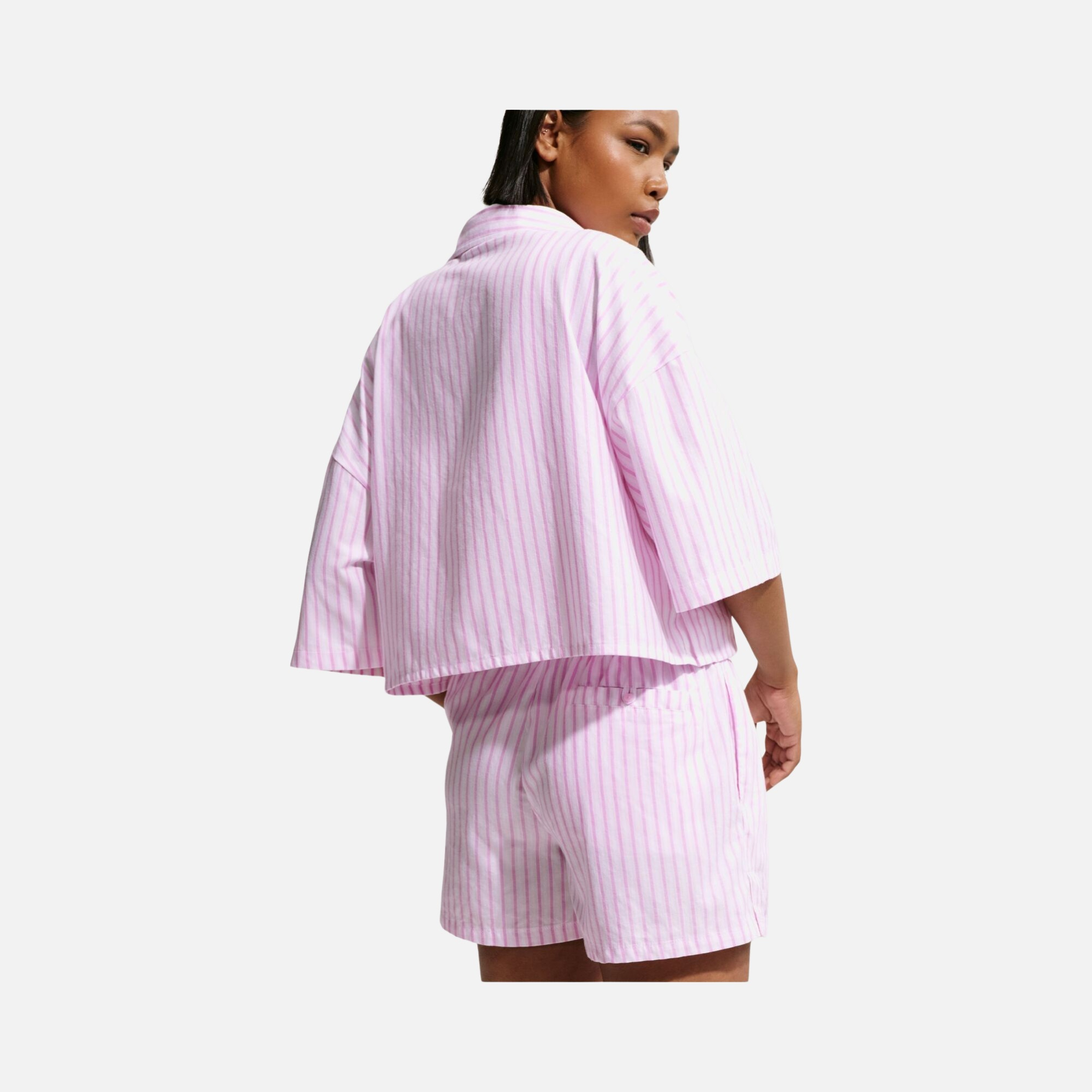 Nike Sportswear Offline Woven Poplin Çizgili Kadın Şort