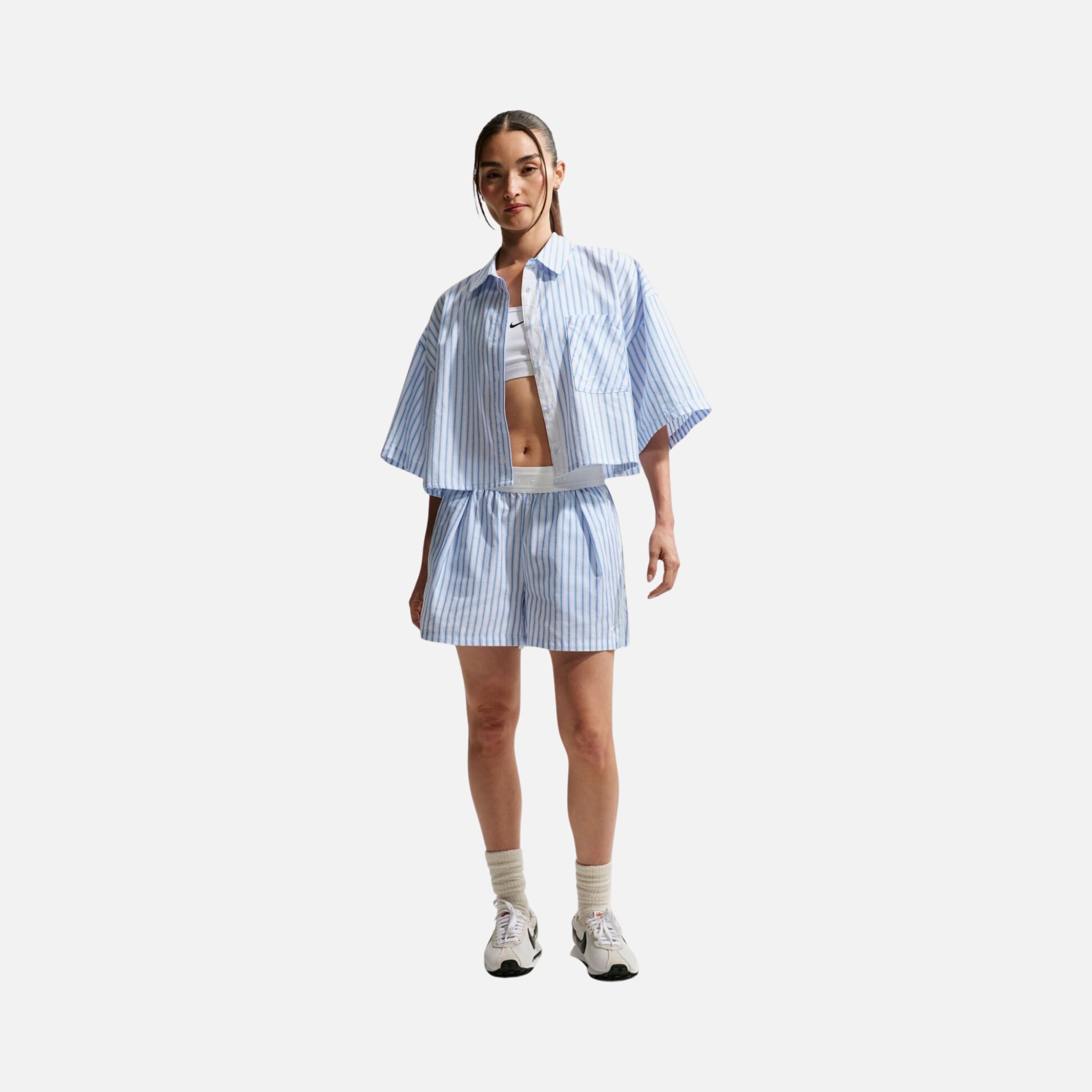 Nike Sportswear Offline Woven Poplin Çizgili Kadın Şort