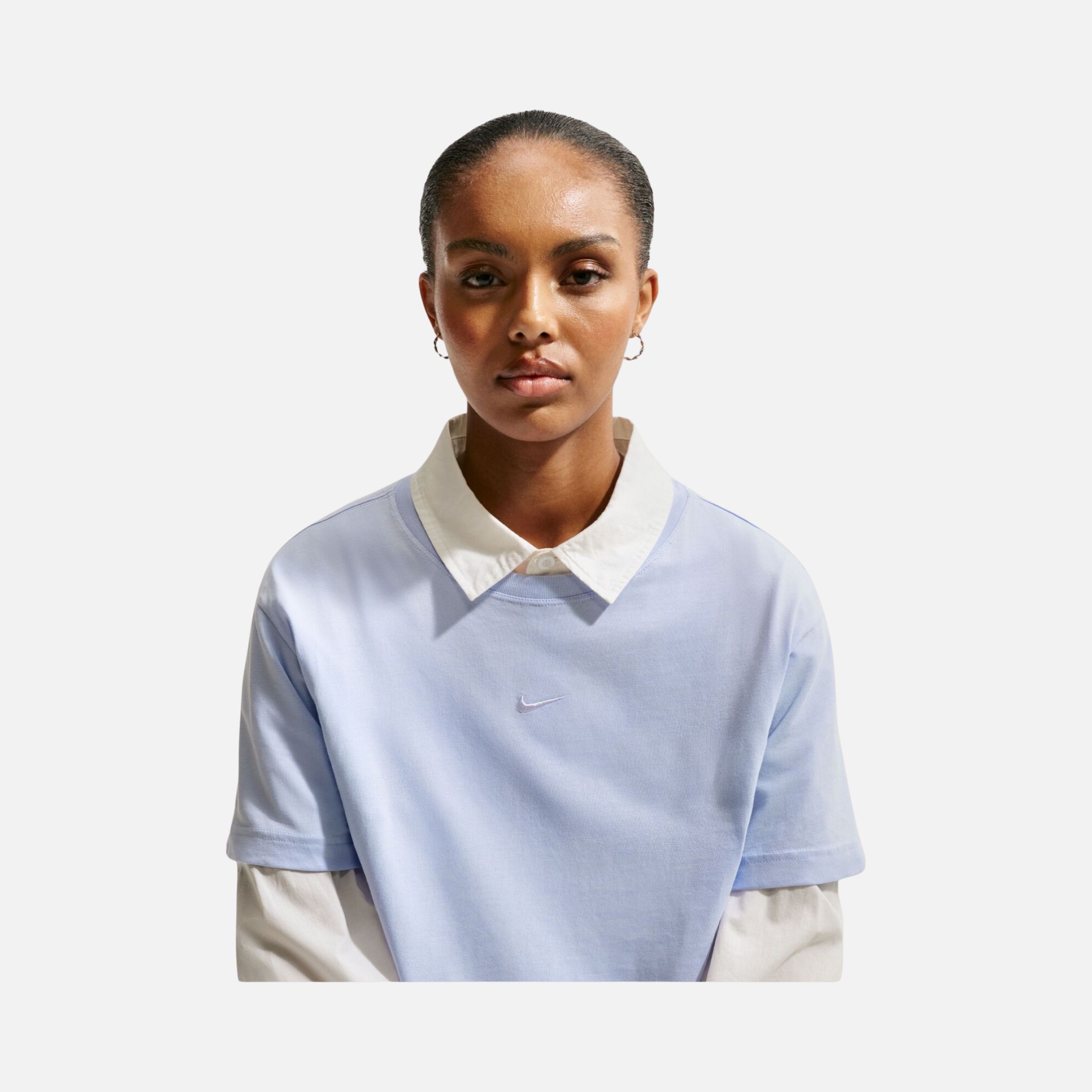 Nike Sportswear Classic Kadın Tişört