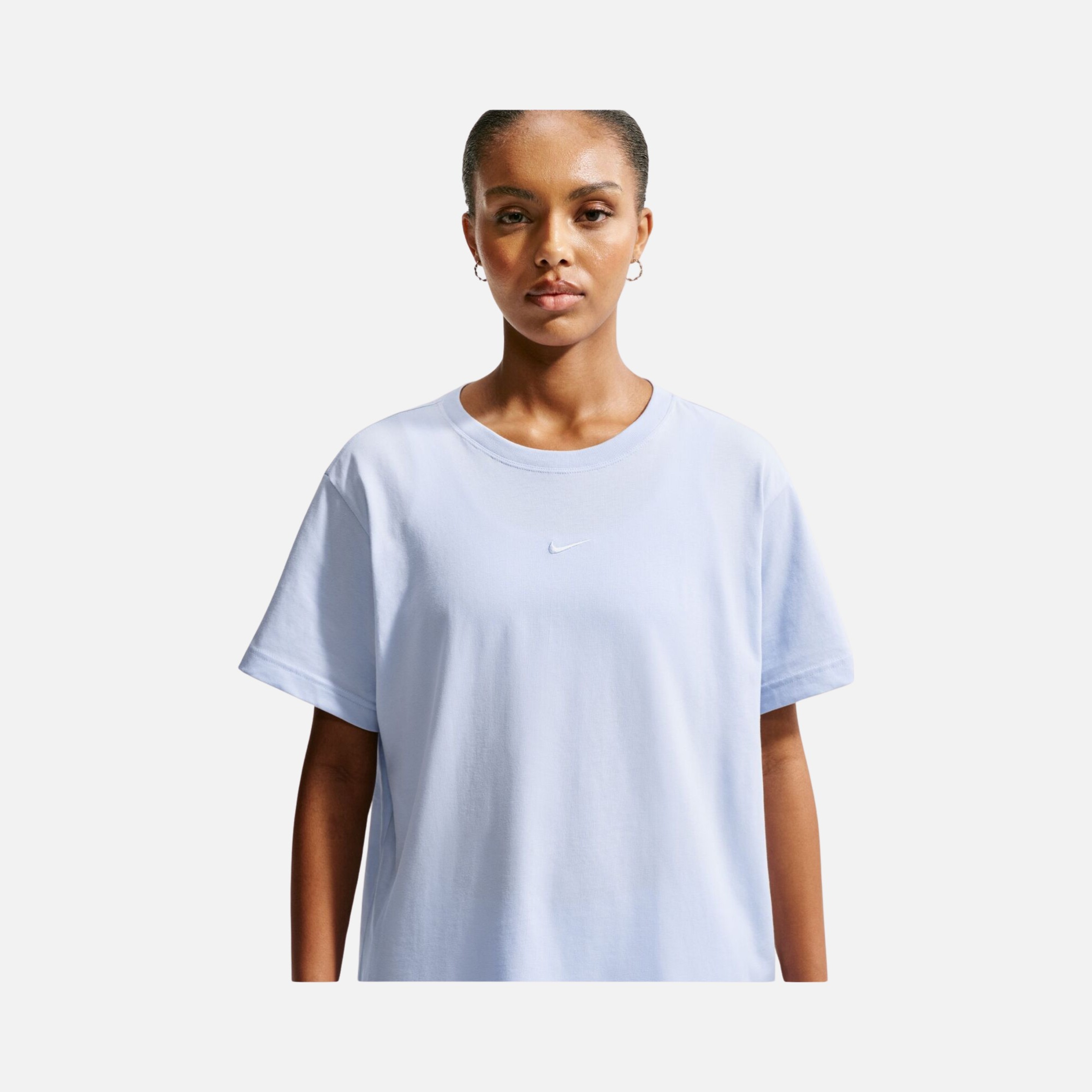 Nike Sportswear Classic Kadın Tişört