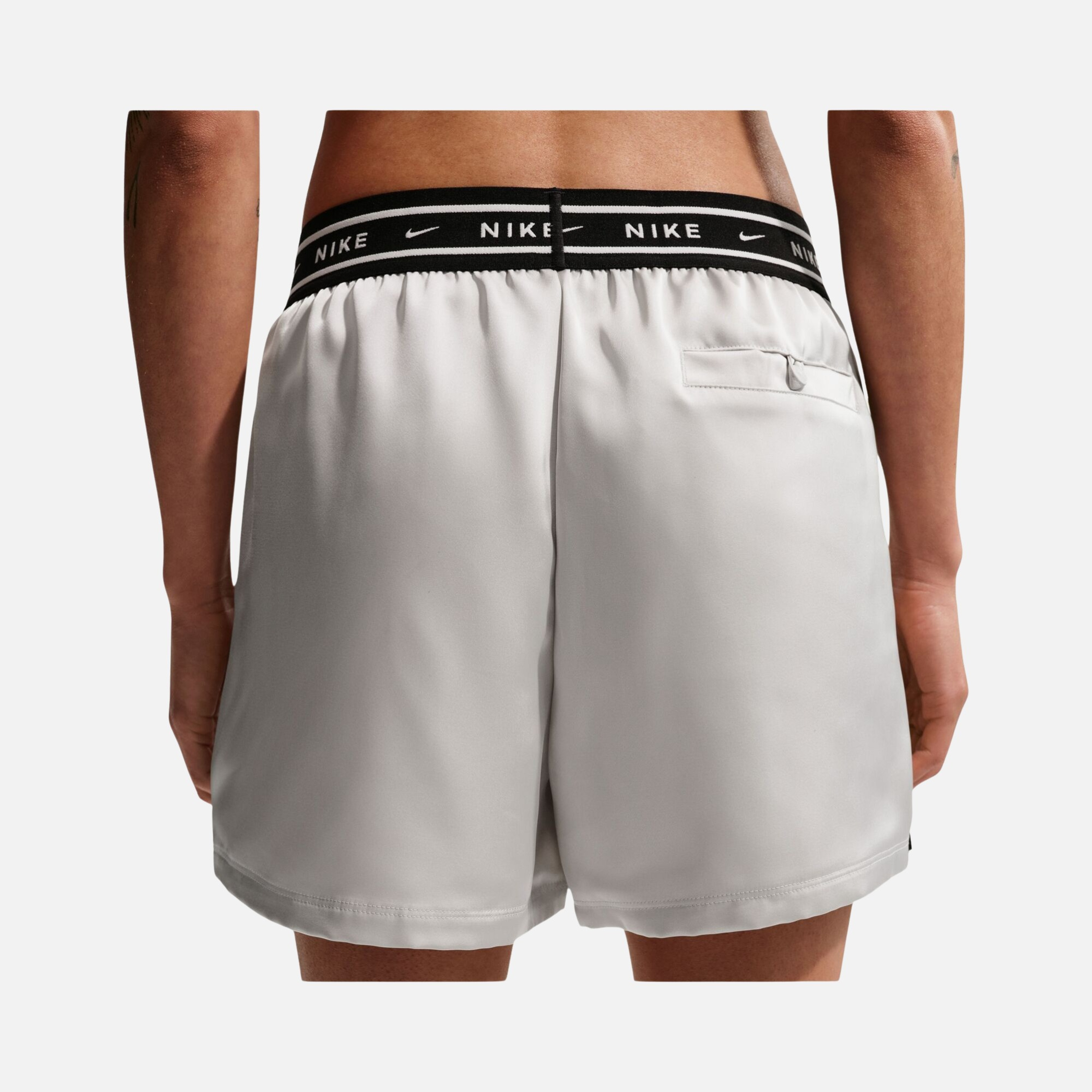 Nike Sportswear Offline Woven Saten Kadın Şort