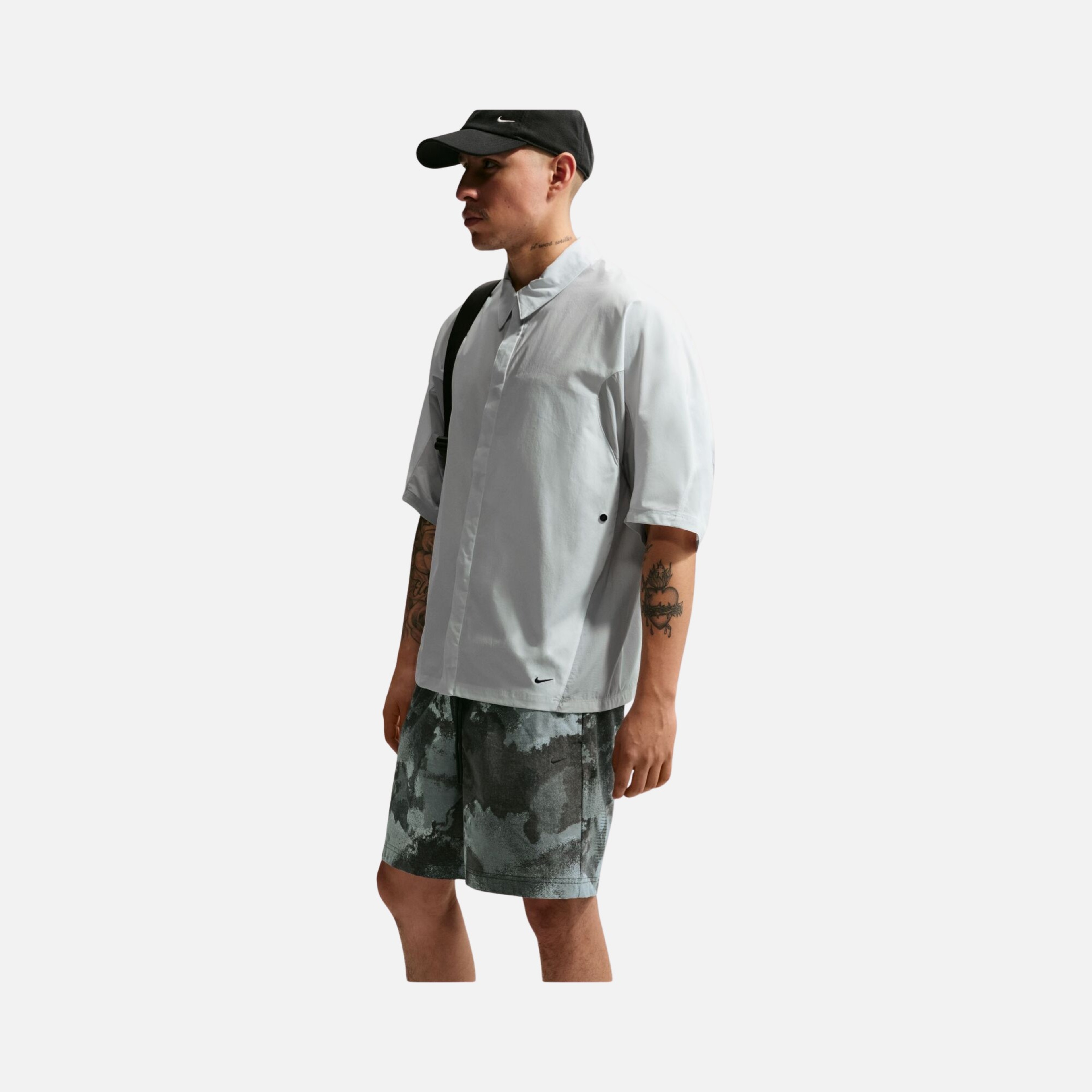 Nike Dri-FIT Tech Woven AOP Erkek Şort