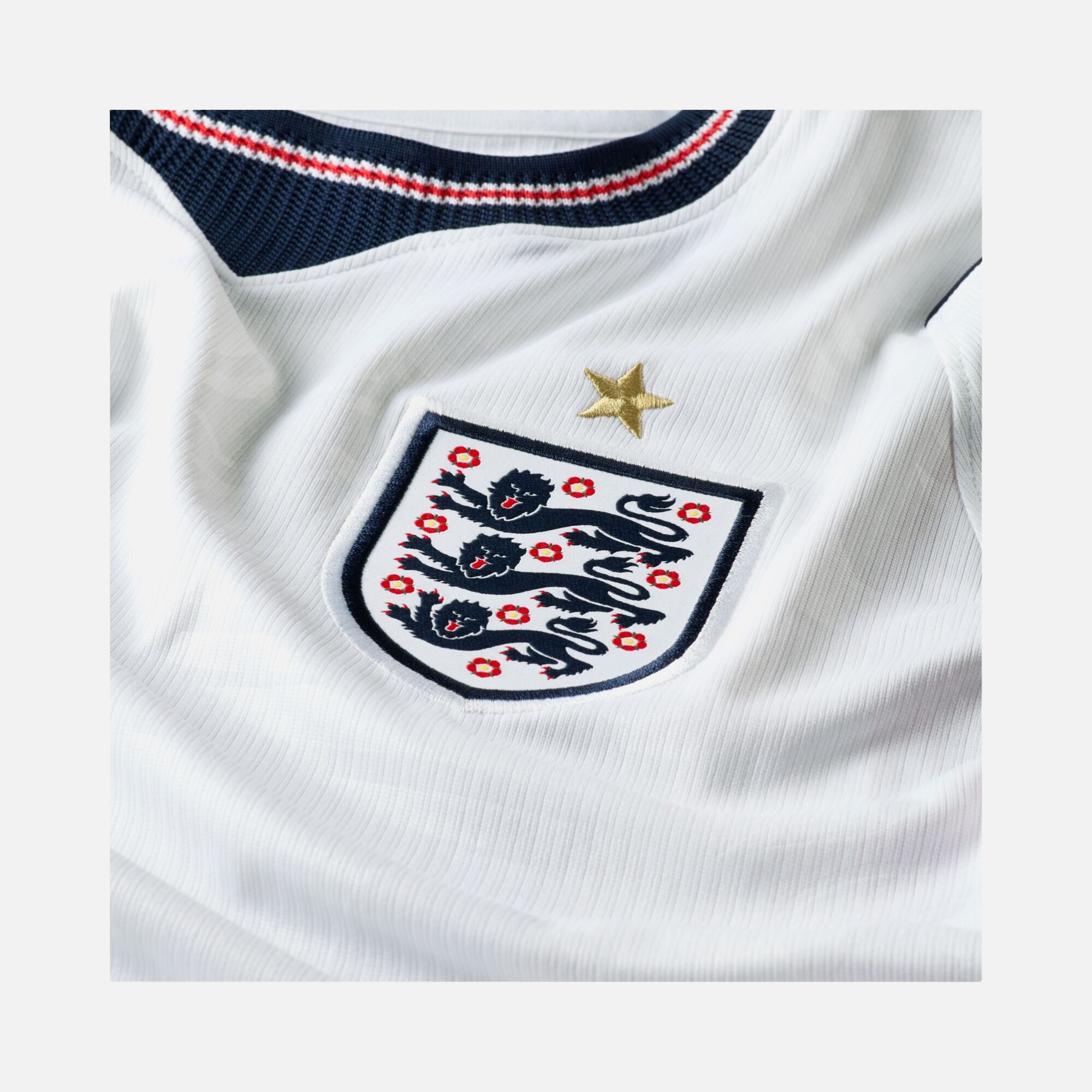 Nike İngiltere 2026 İç Saha Dri-FIT Erkek Forma