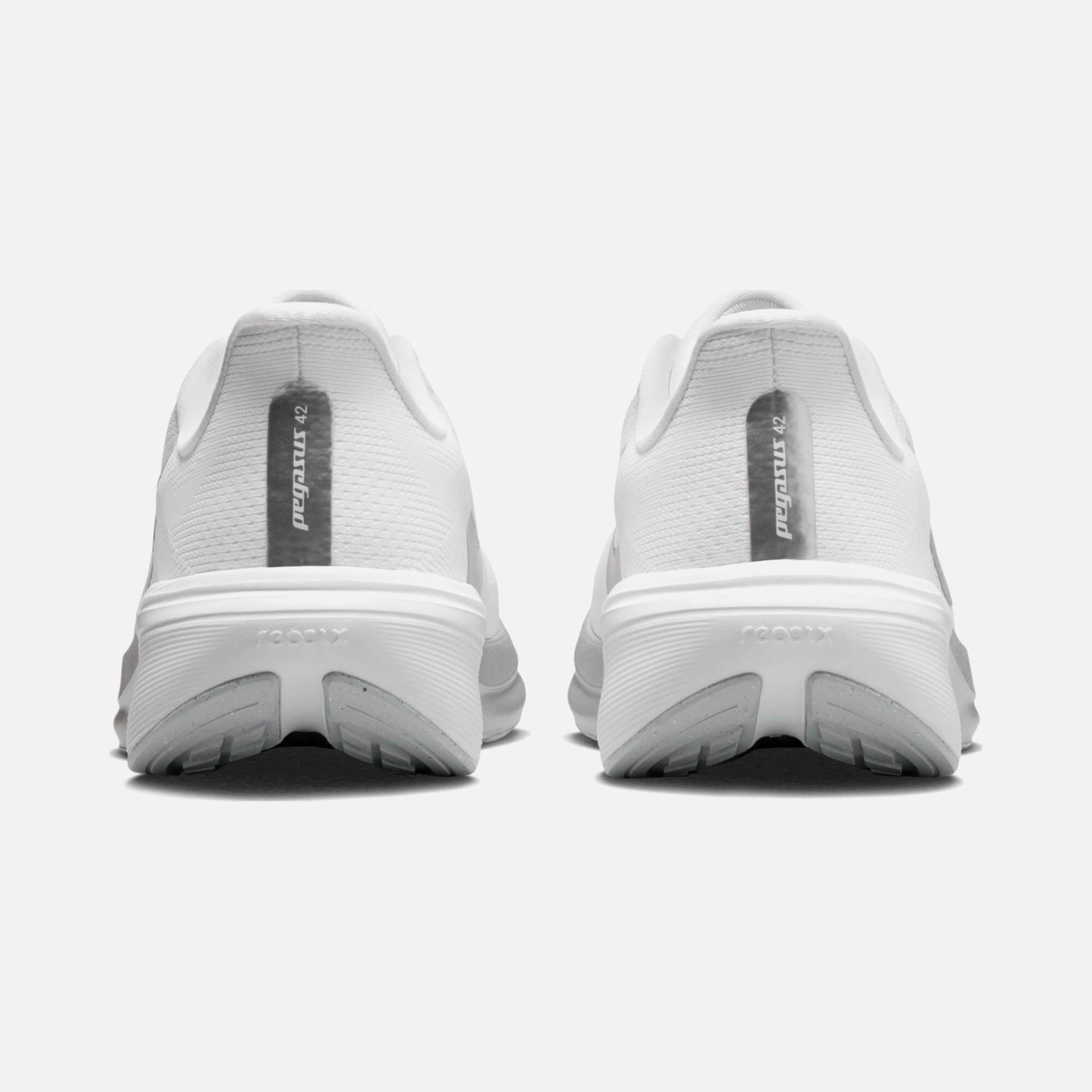 Nike Air Zoom Pegasus 42 Kadın Koşu Ayakkabısı