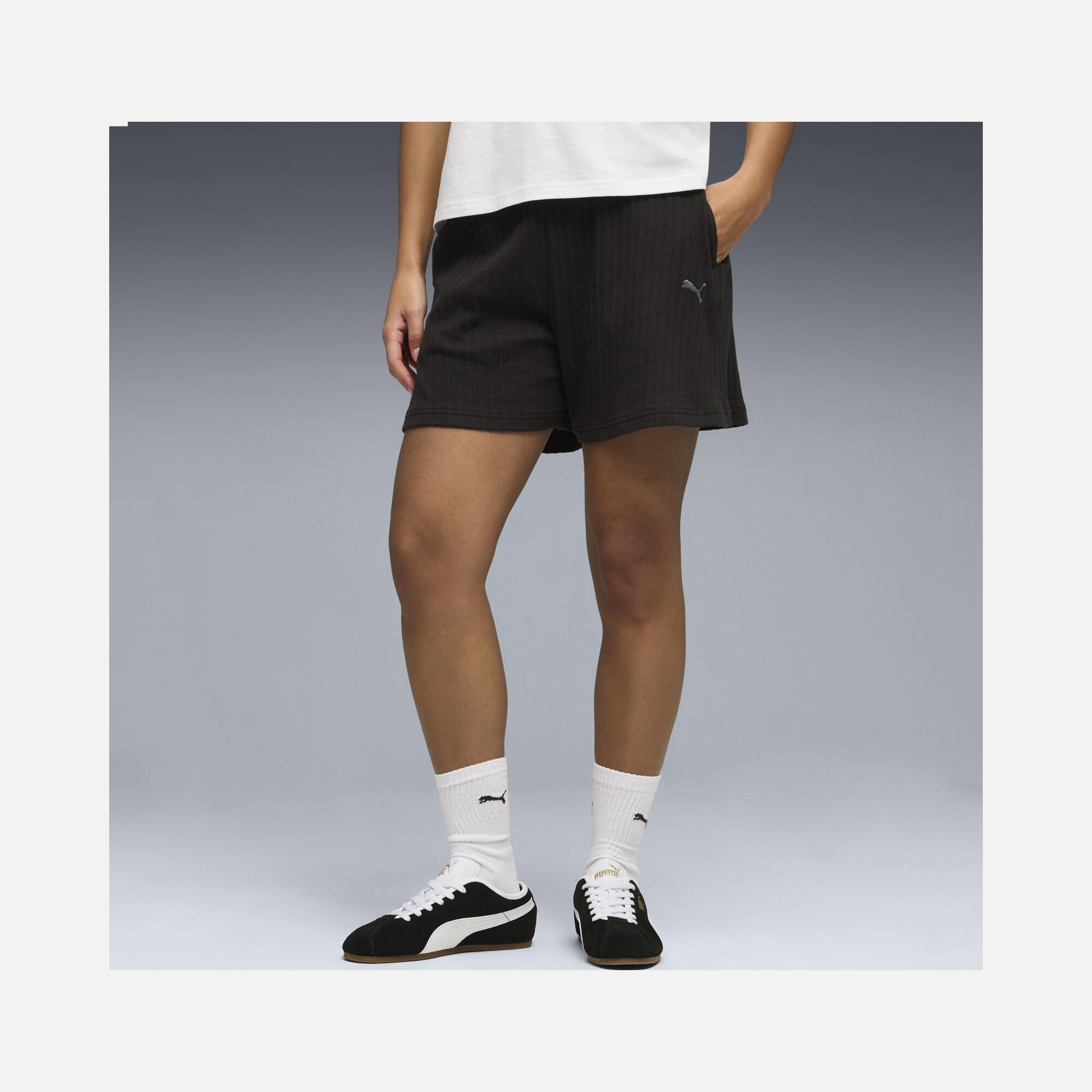 Puma Her High-Waist Shorts Kadın Şort